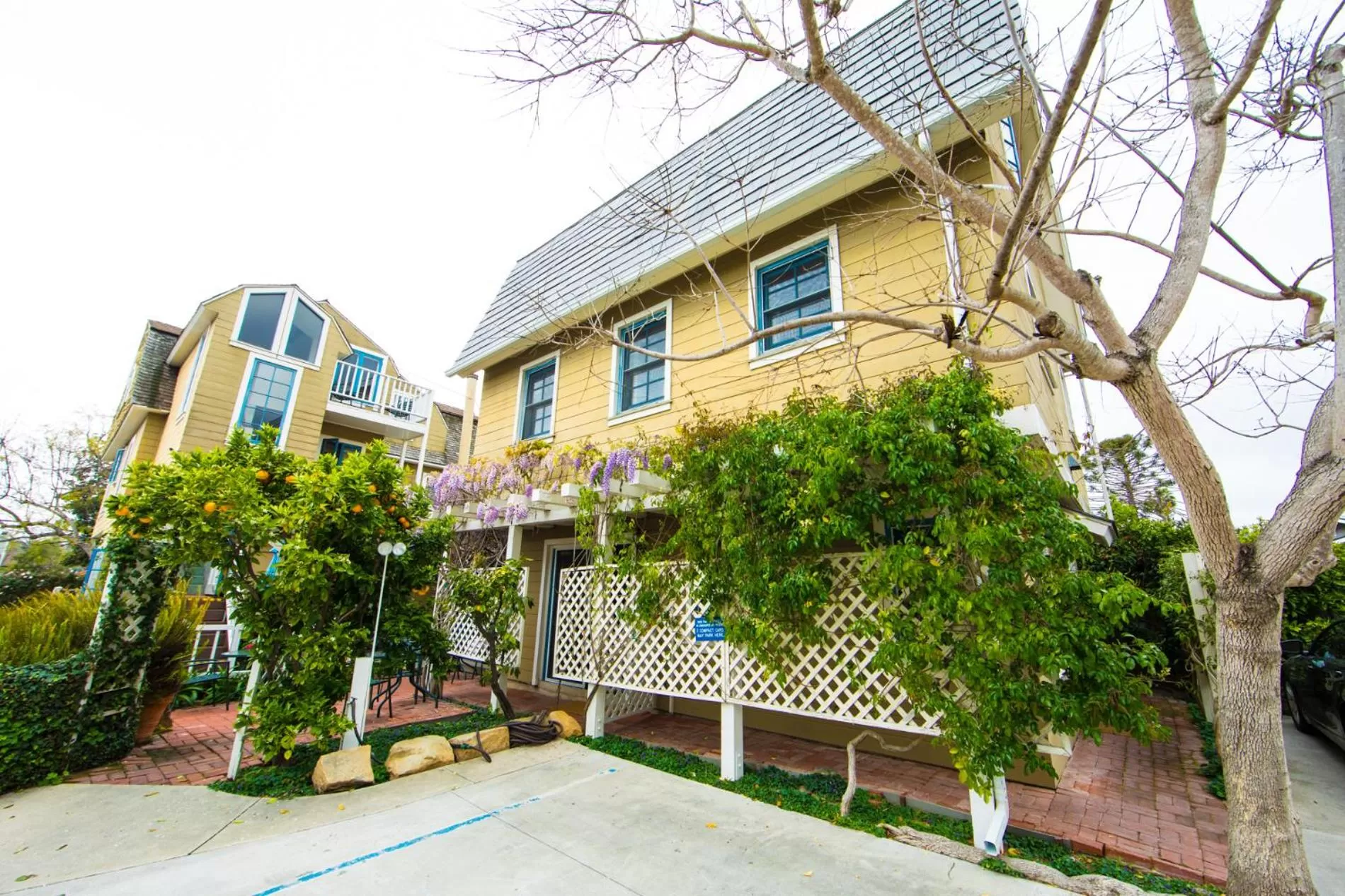 Property building in Bath Street Inn