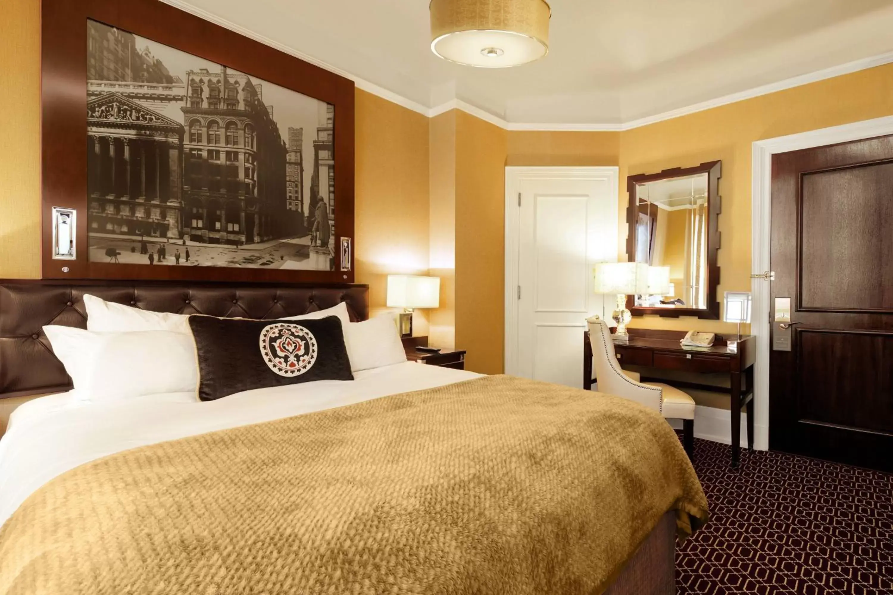 Photo of the whole room, Bed in The Algonquin Hotel Times Square, Autograph Collection Photo of the whole room, Bed in The Algonquin Hotel Times Square, Autograph Collection