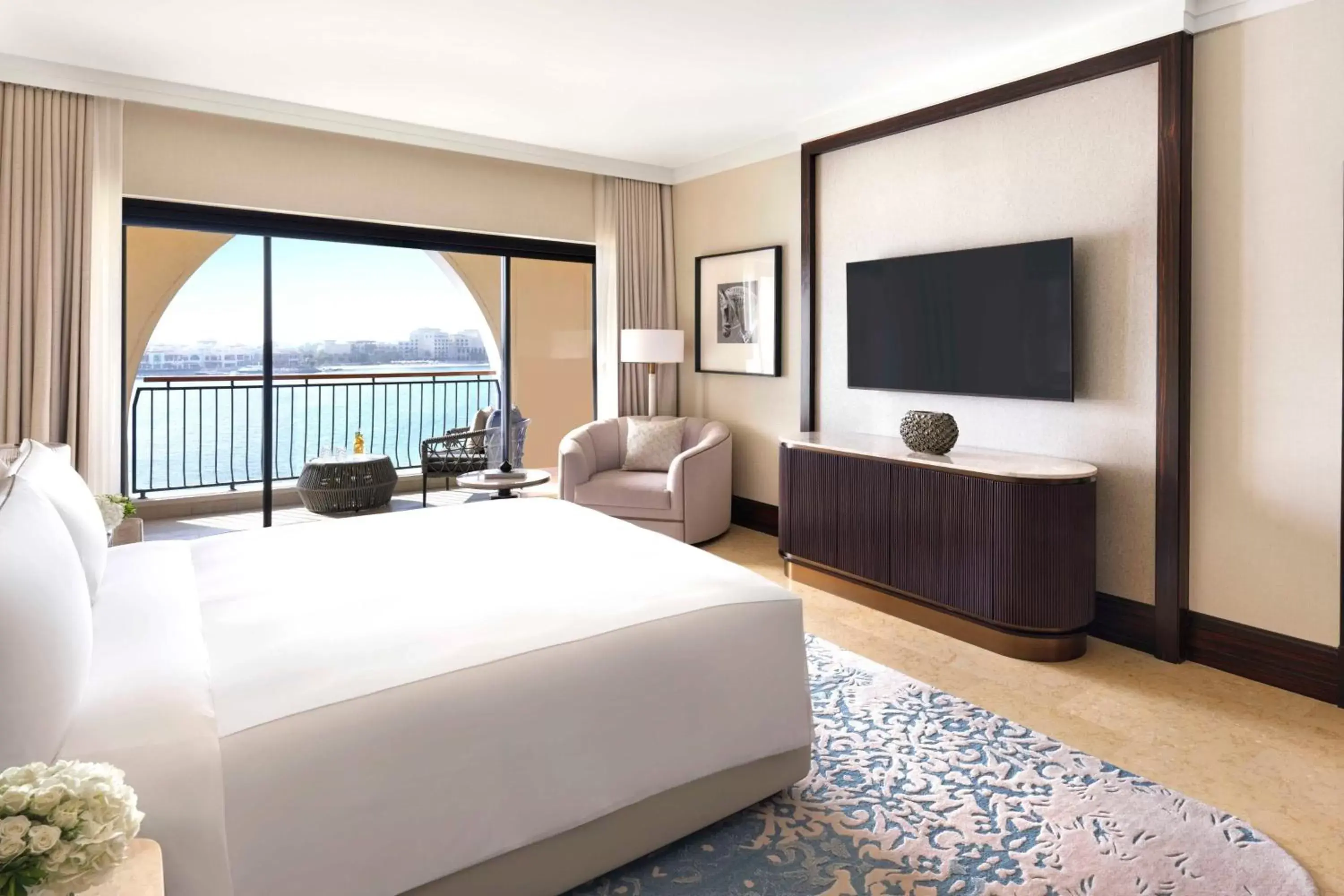 Bedroom in The Ritz-Carlton Abu Dhabi, Grand Canal