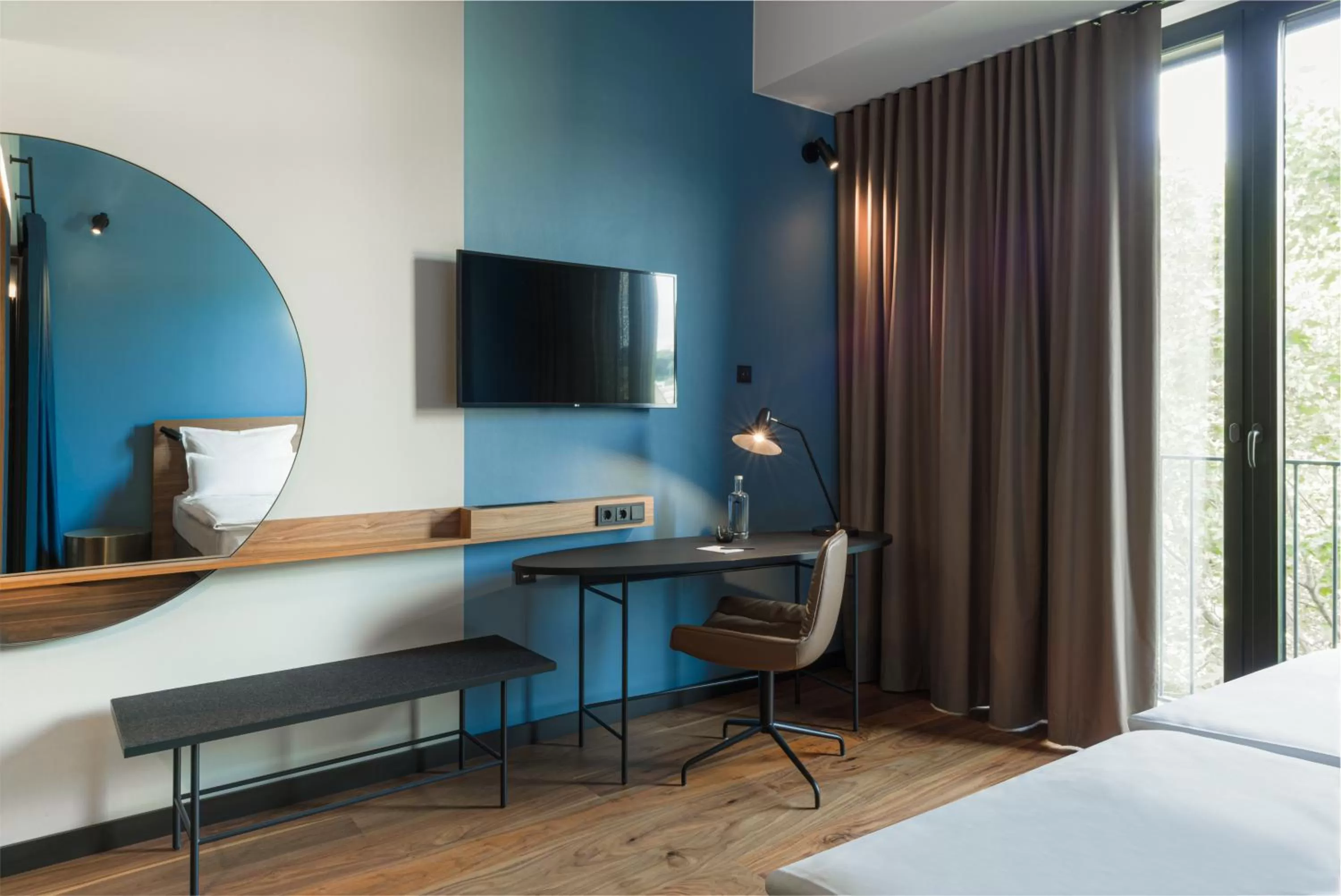 TV and multimedia, Bed in EmiLu Design Hotel