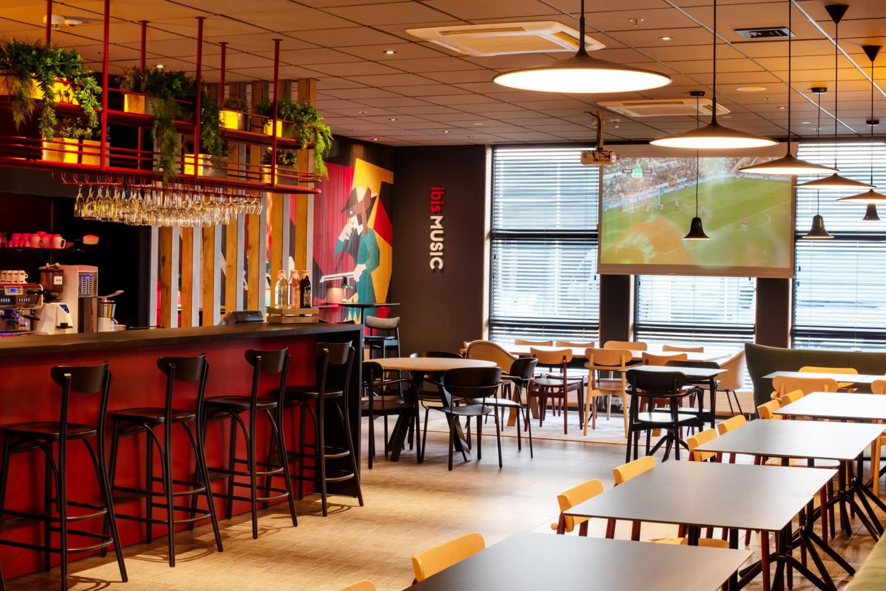 Lounge or bar, Restaurant/Places to Eat in Ibis Warszawa Stare Miasto