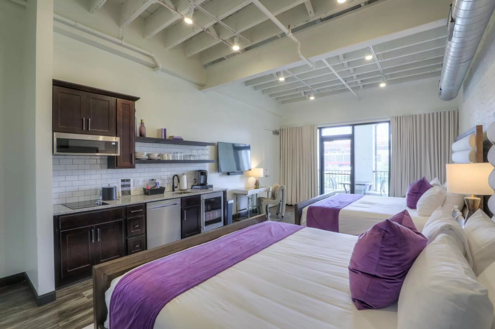 Coffee/tea facilities, Bed in Studio 154 Hotel