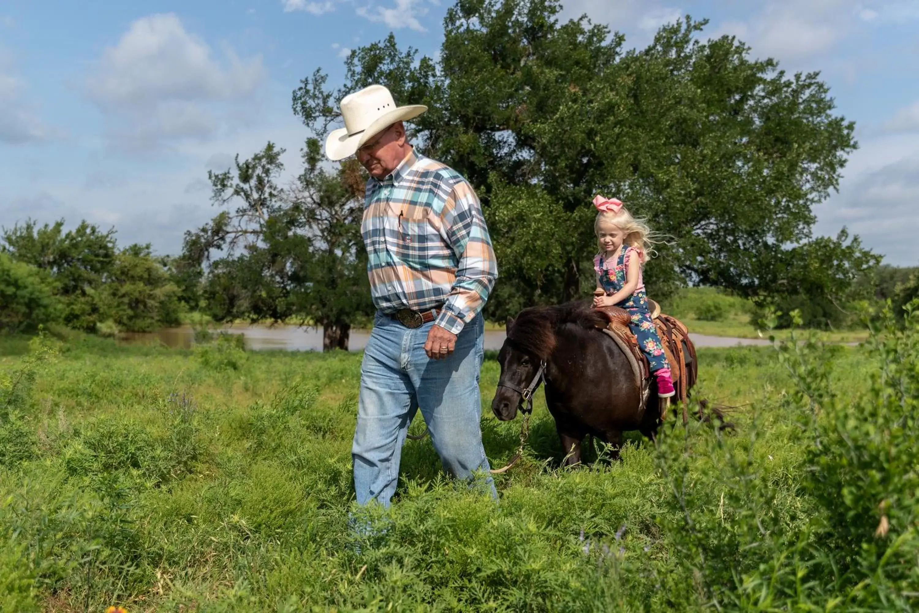 Horse-riding, Horseback Riding in Wildcatter Ranch and Resort