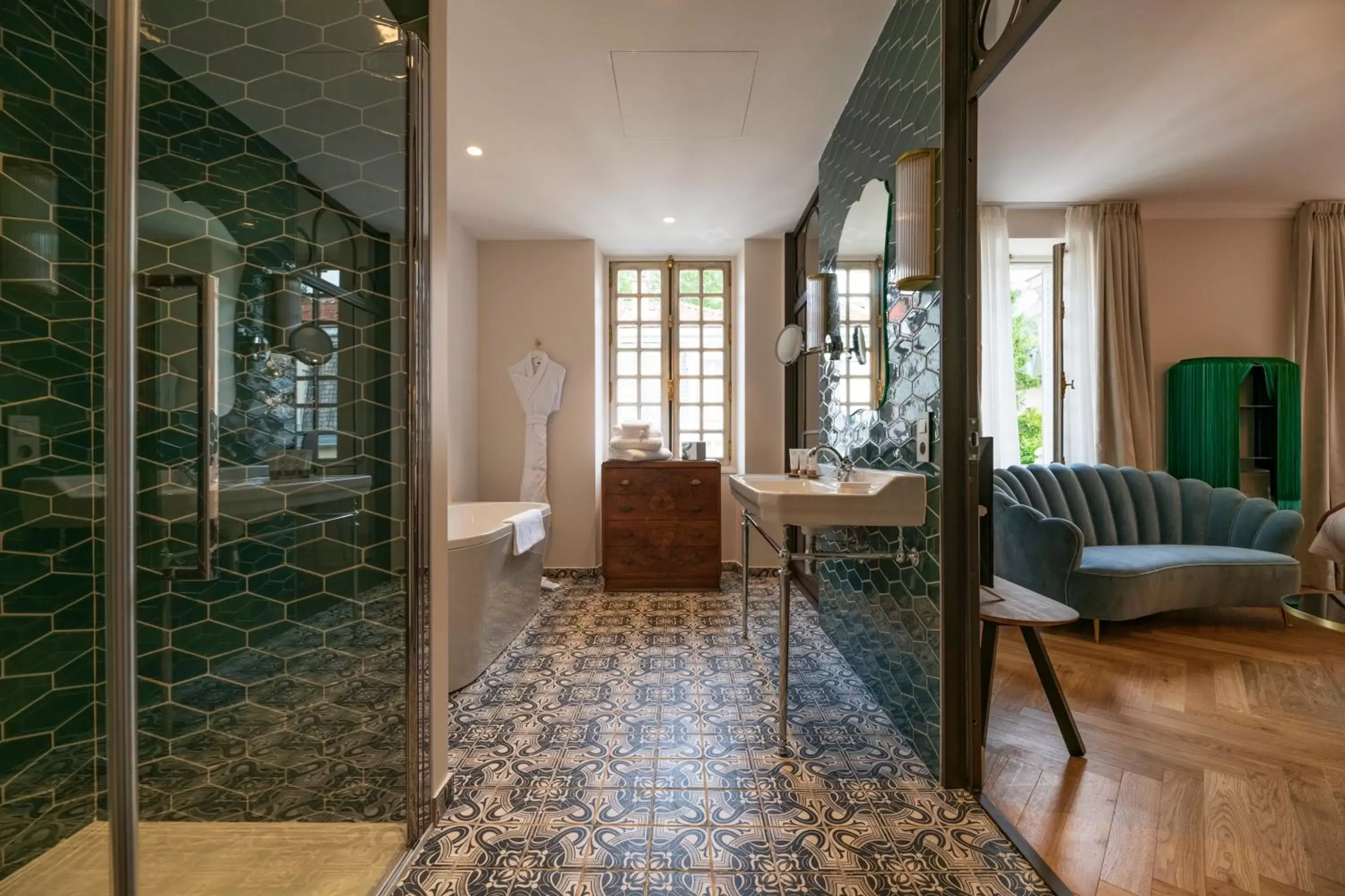 Bathroom in Belle Epoque