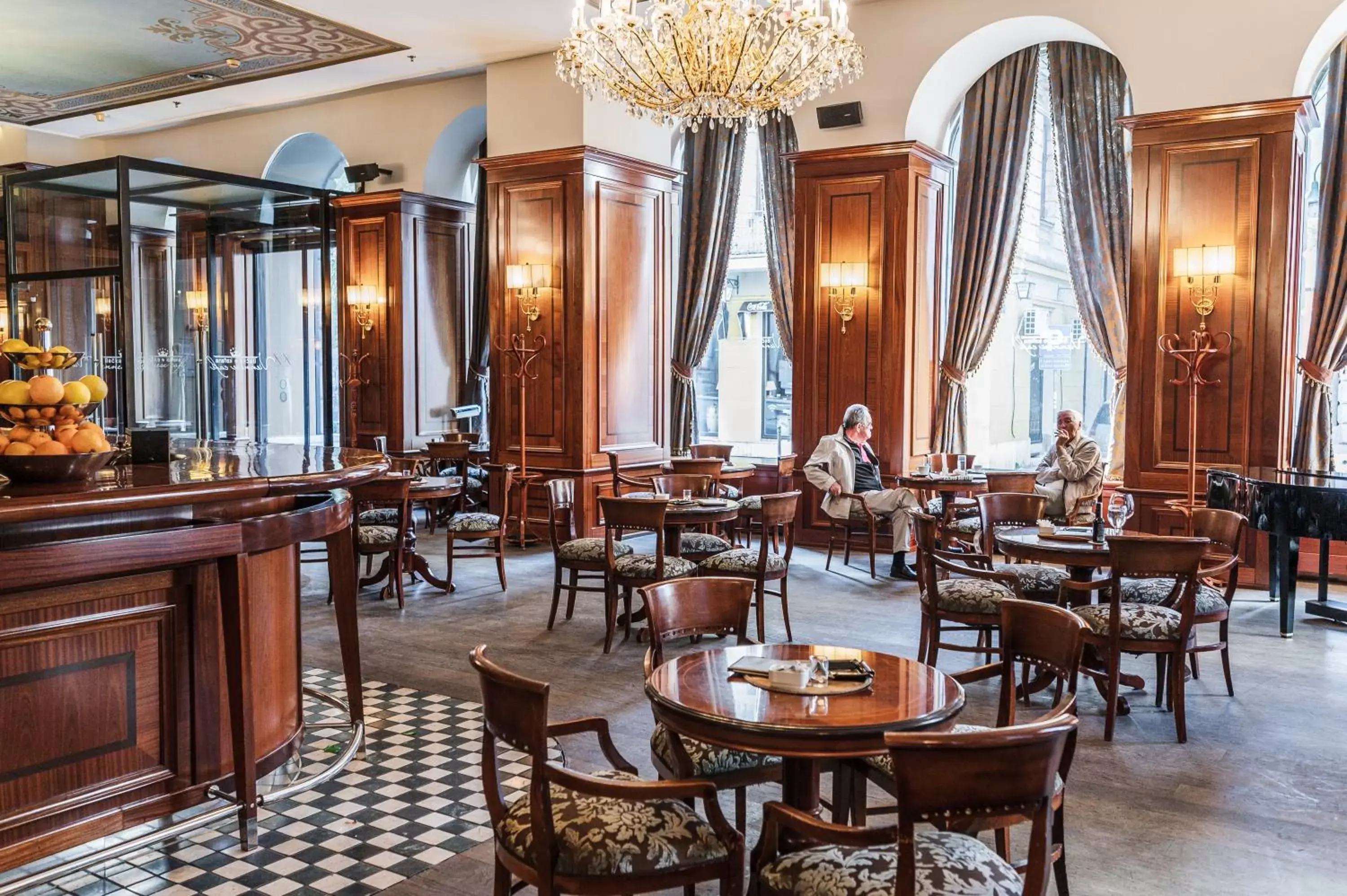 Restaurant/places to eat in Hotel Europe Restaurant/places to eat in Hotel Europe