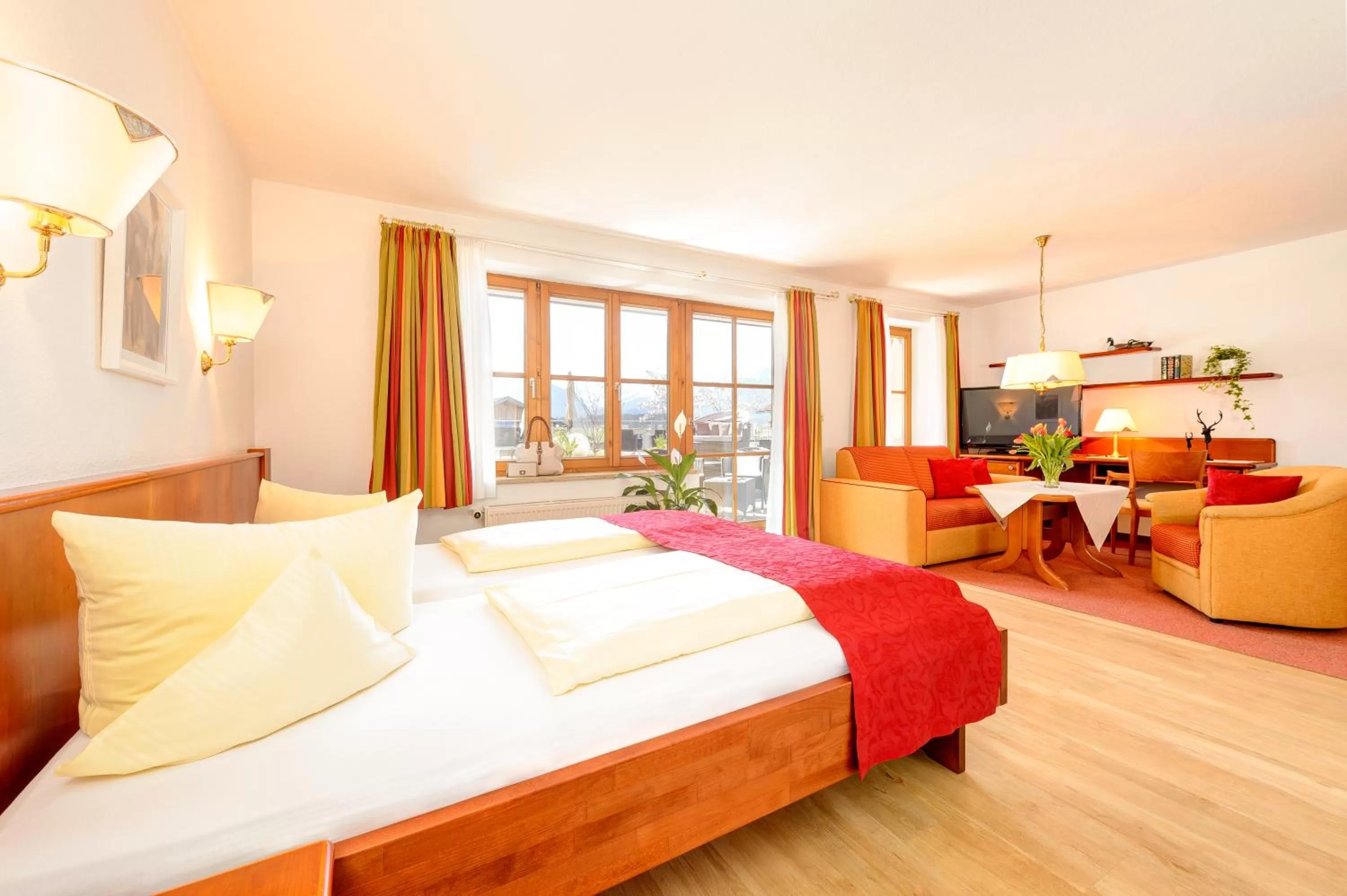 Photo of the whole room, Bed in Familien- und Wellnesshotel "Viktoria"