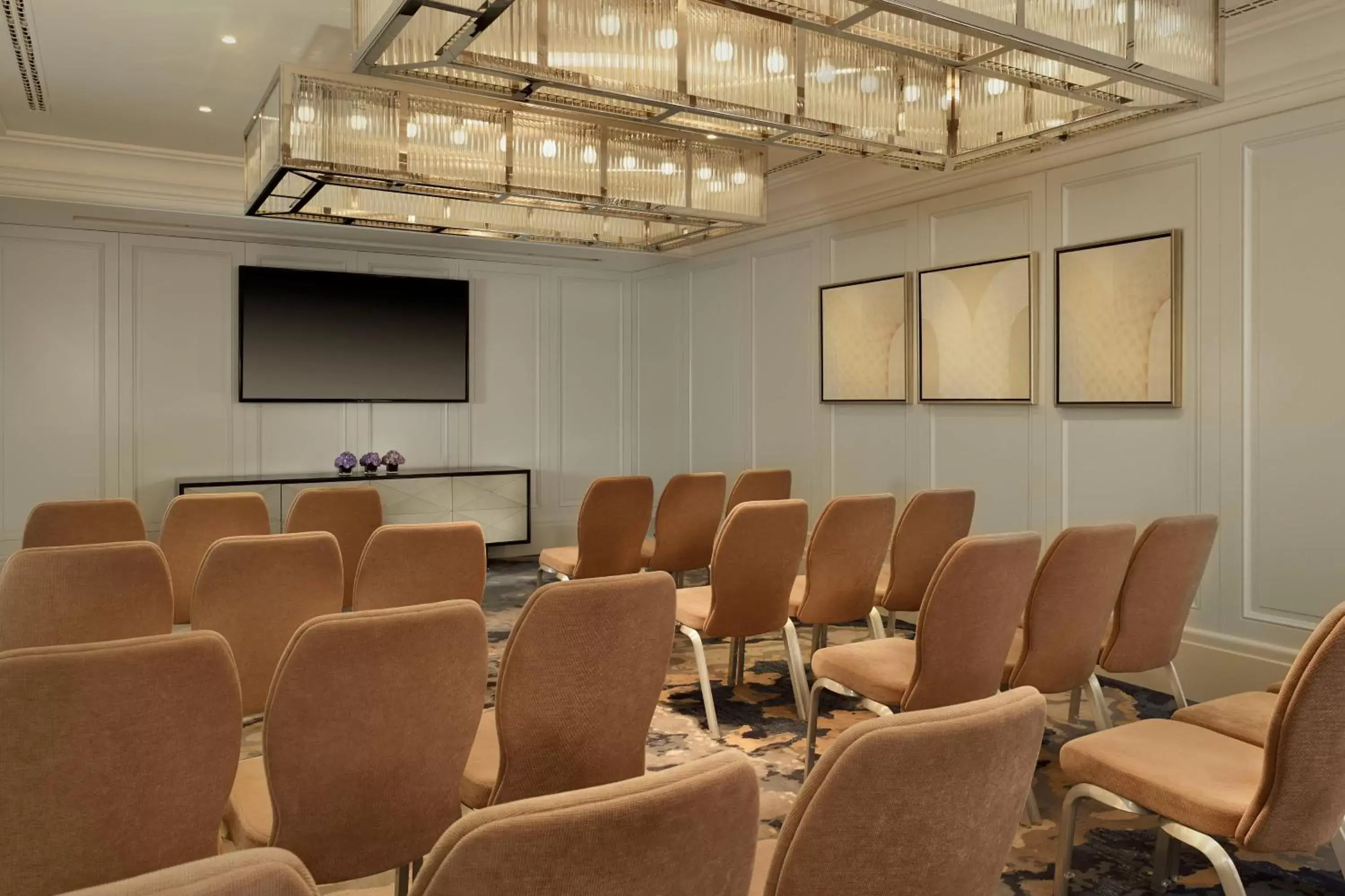 Meeting/conference room in The Ritz-Carlton, Budapest