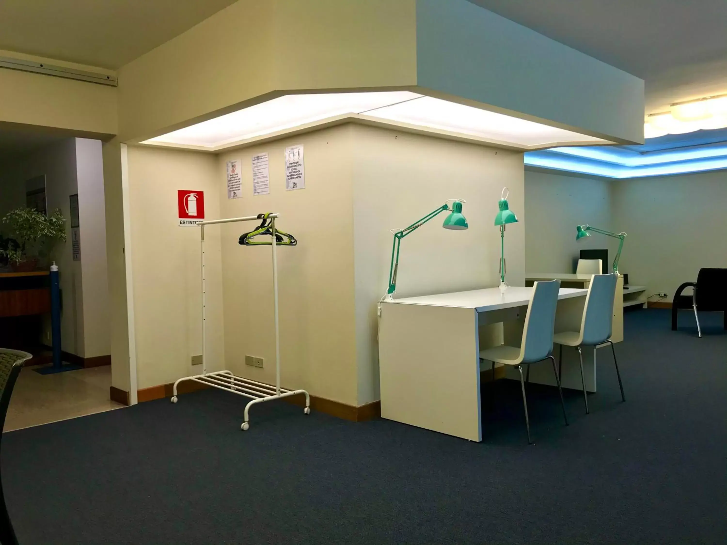 Business facilities in Battigia - Appartamenti Vacanze