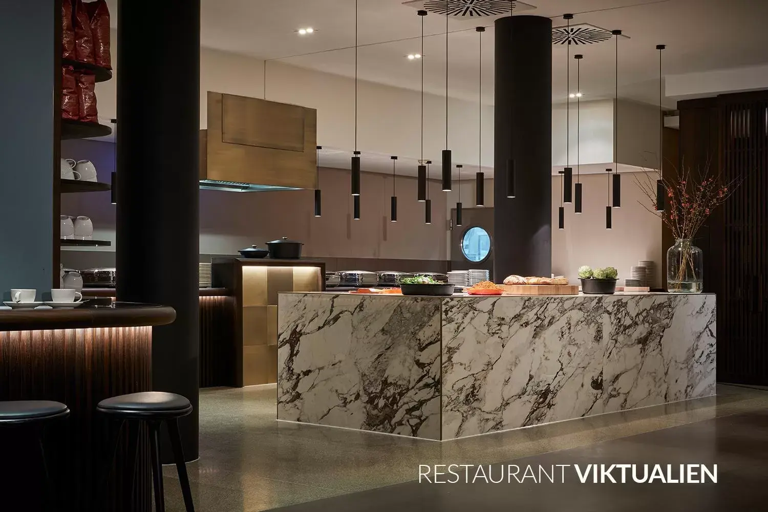 Restaurant/places to eat, Lobby/Reception in Infinity Hotel & Conference Resort Munich