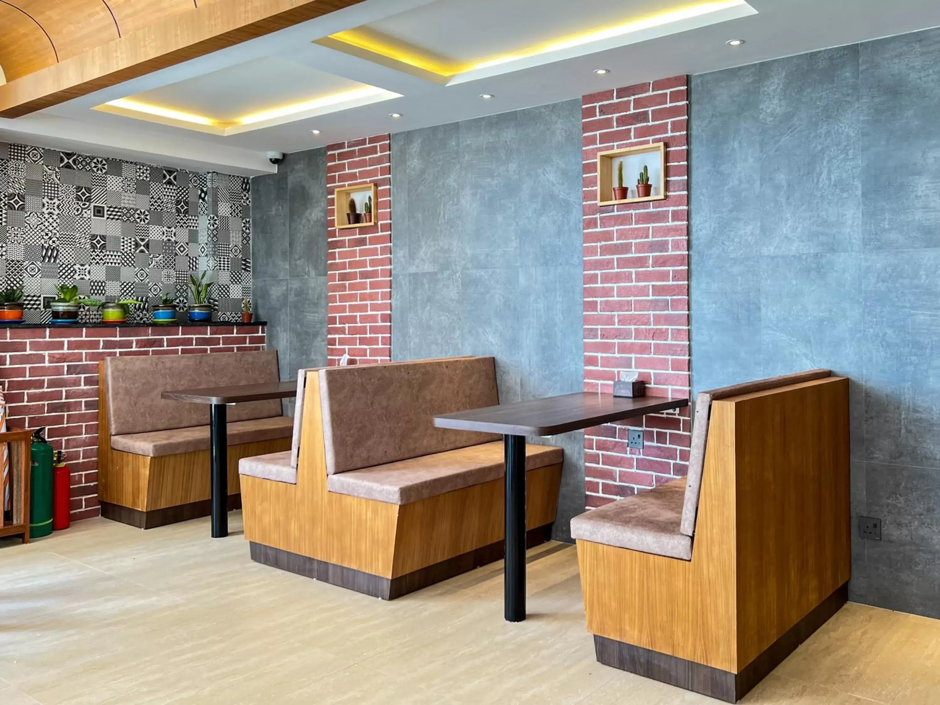 Lounge or bar, Lobby/Reception in Triton Prestige Seaview and Spa