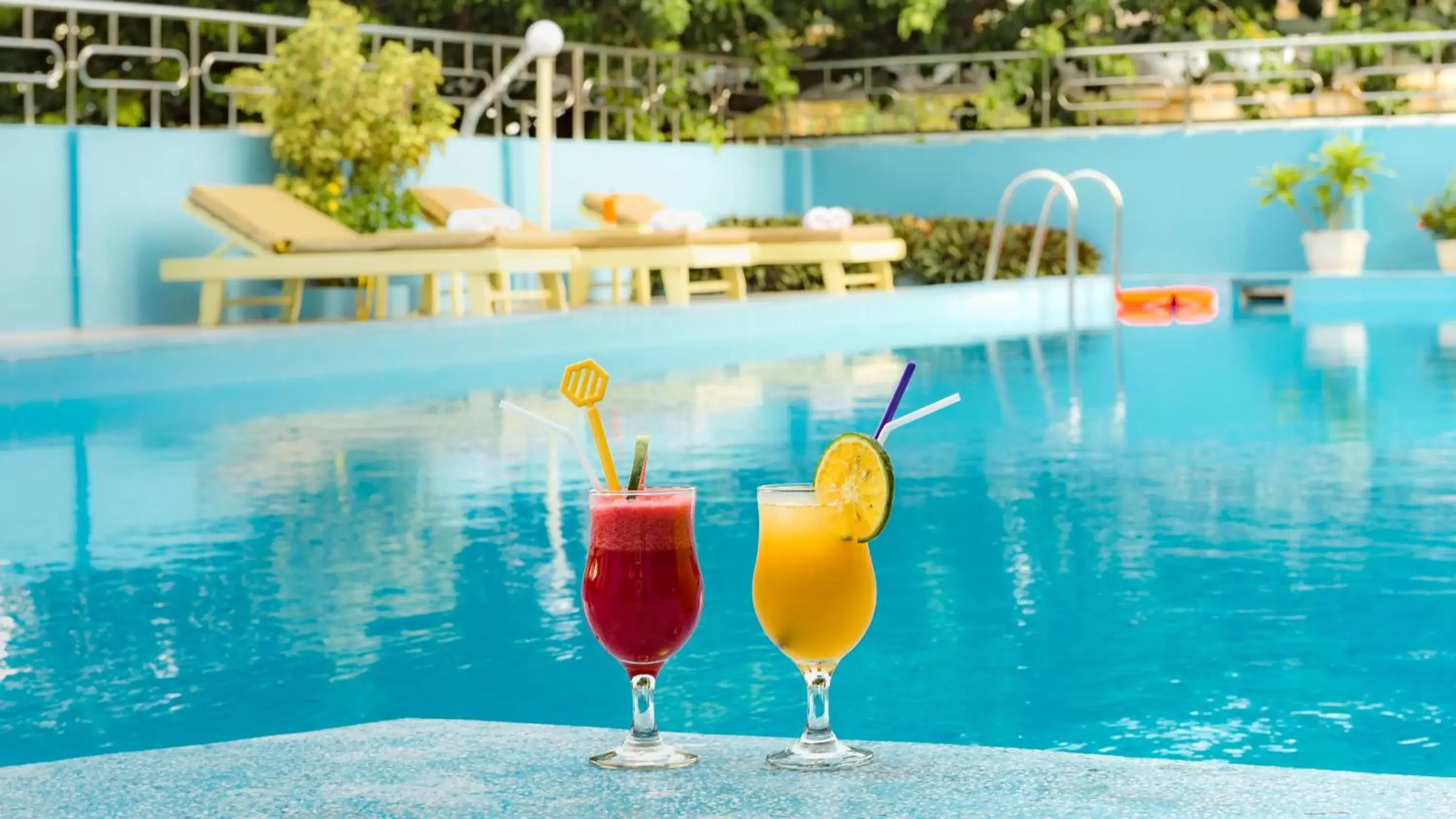 Swimming Pool in Nha Trang Lodge Hotel
