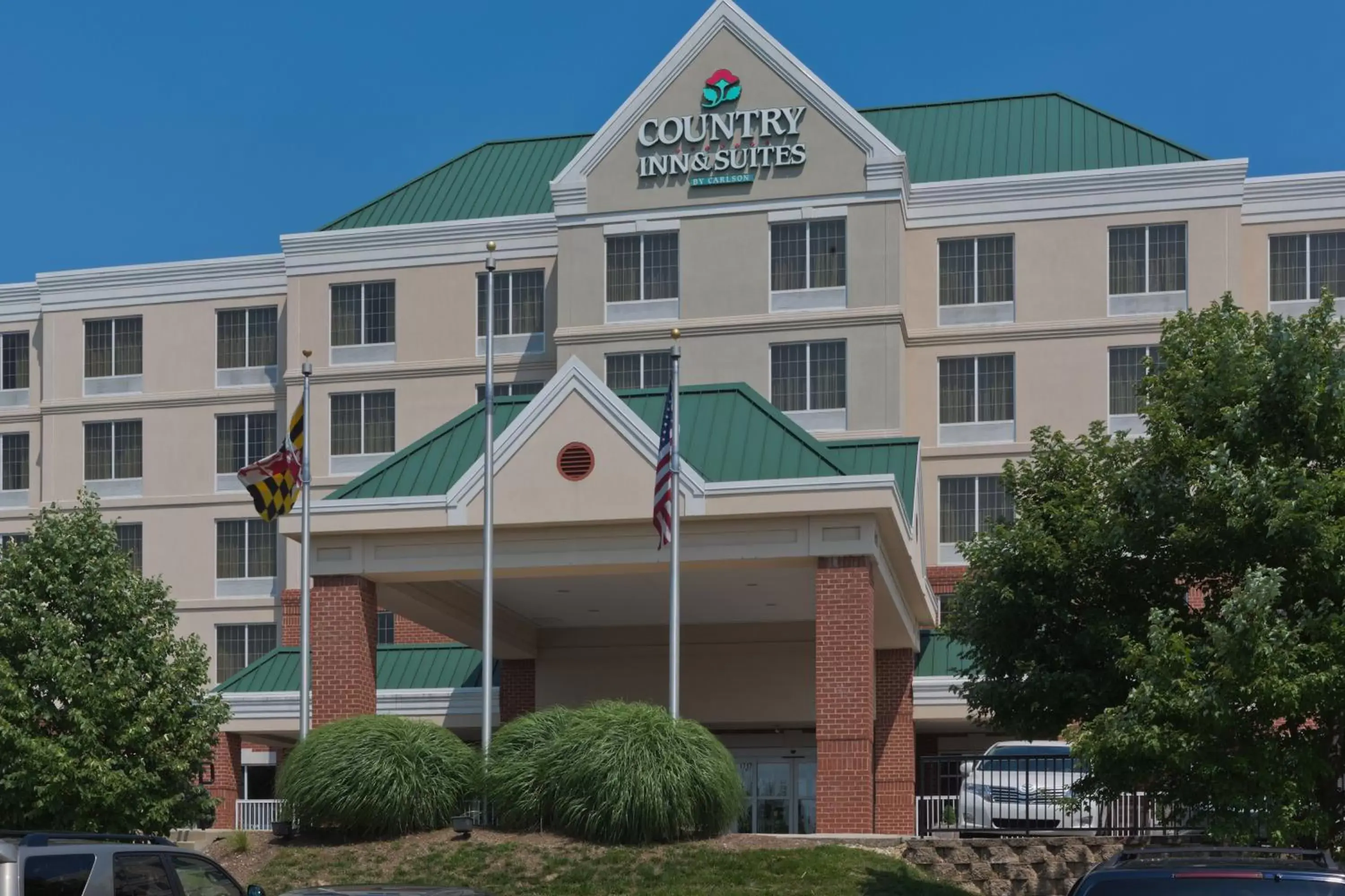 Facade/entrance, Property Building in Country Inn & Suites by Radisson, BWI Airport (Baltimore), MD