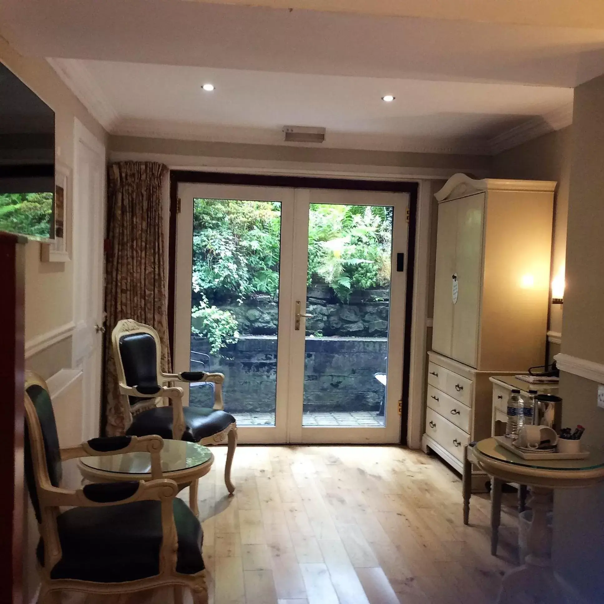 Bedroom, Seating Area in The Haymarket Hotel