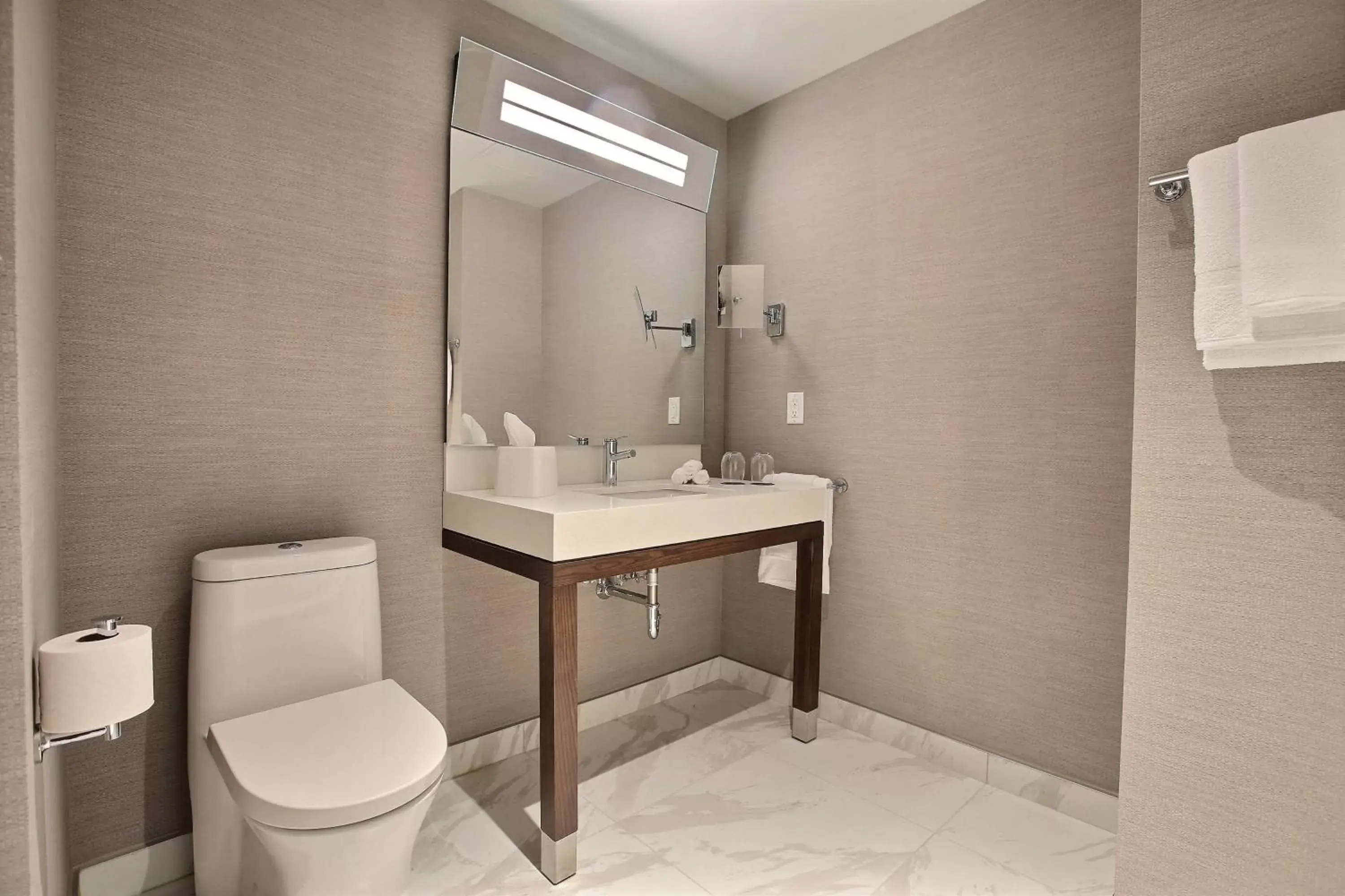 Bathroom in Courtyard by Marriott Montreal Brossard