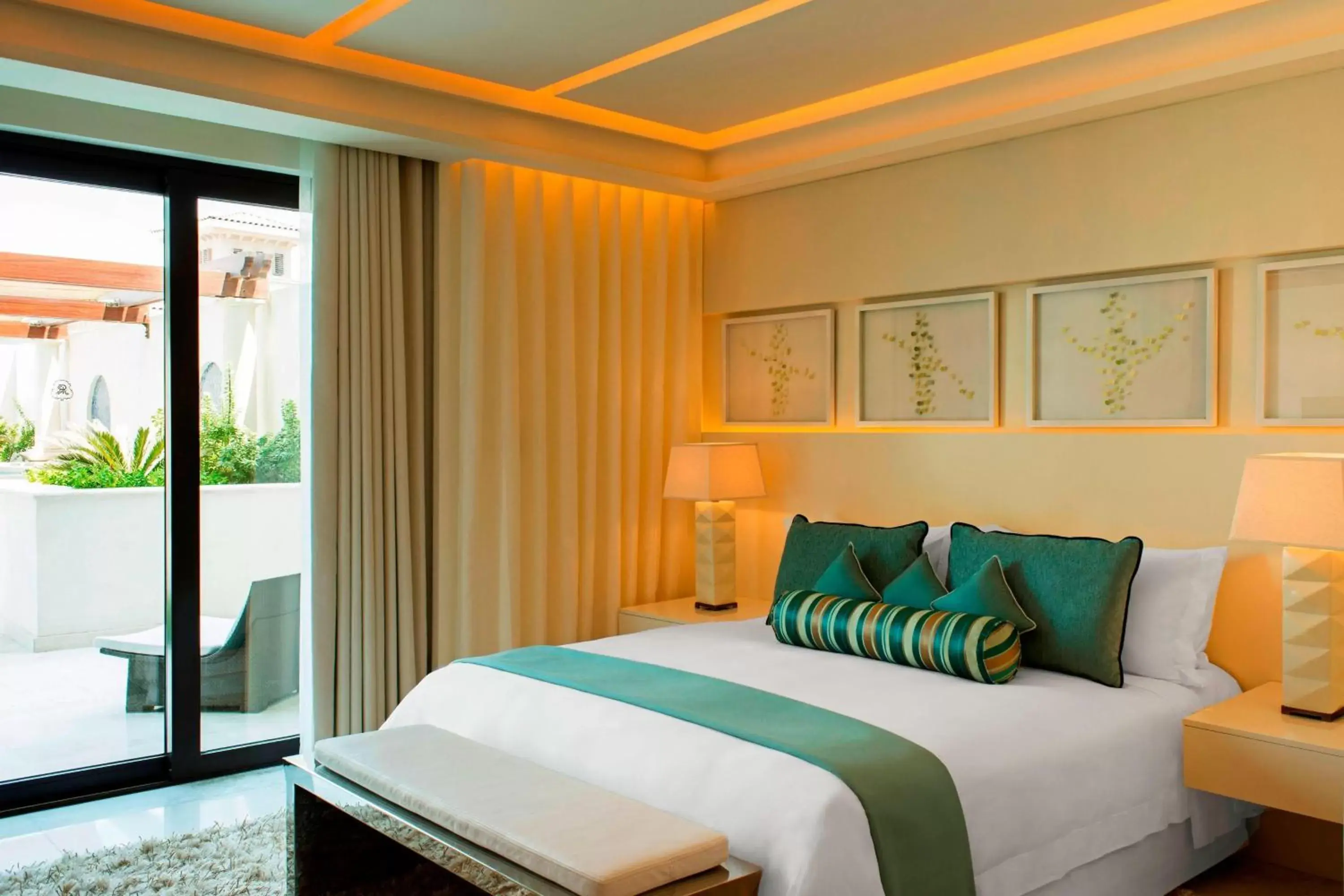 Bedroom, Bed in The St. Regis Saadiyat Island Resort, Abu Dhabi