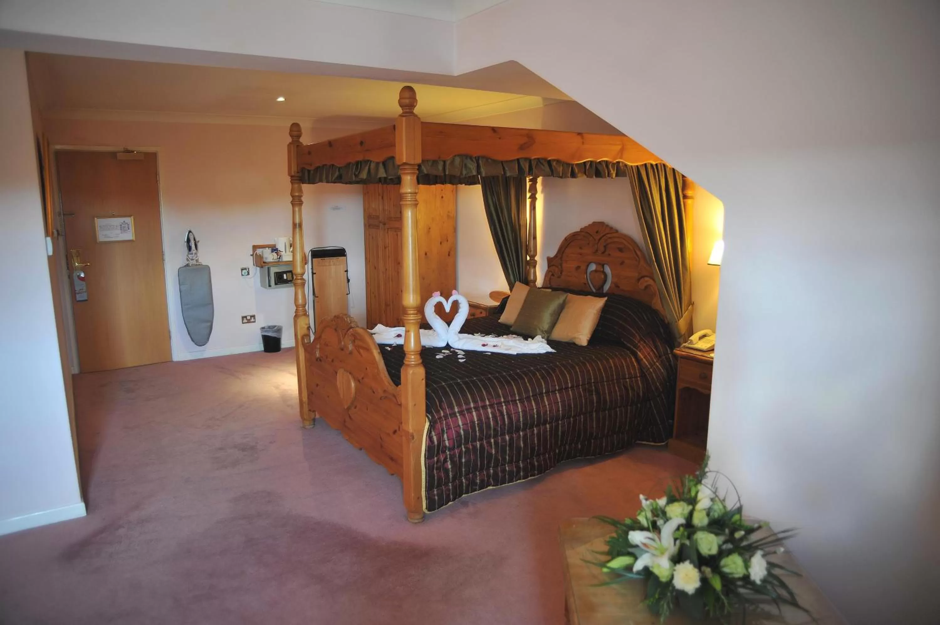 Bed in Best Western Plus Bentley Hotel