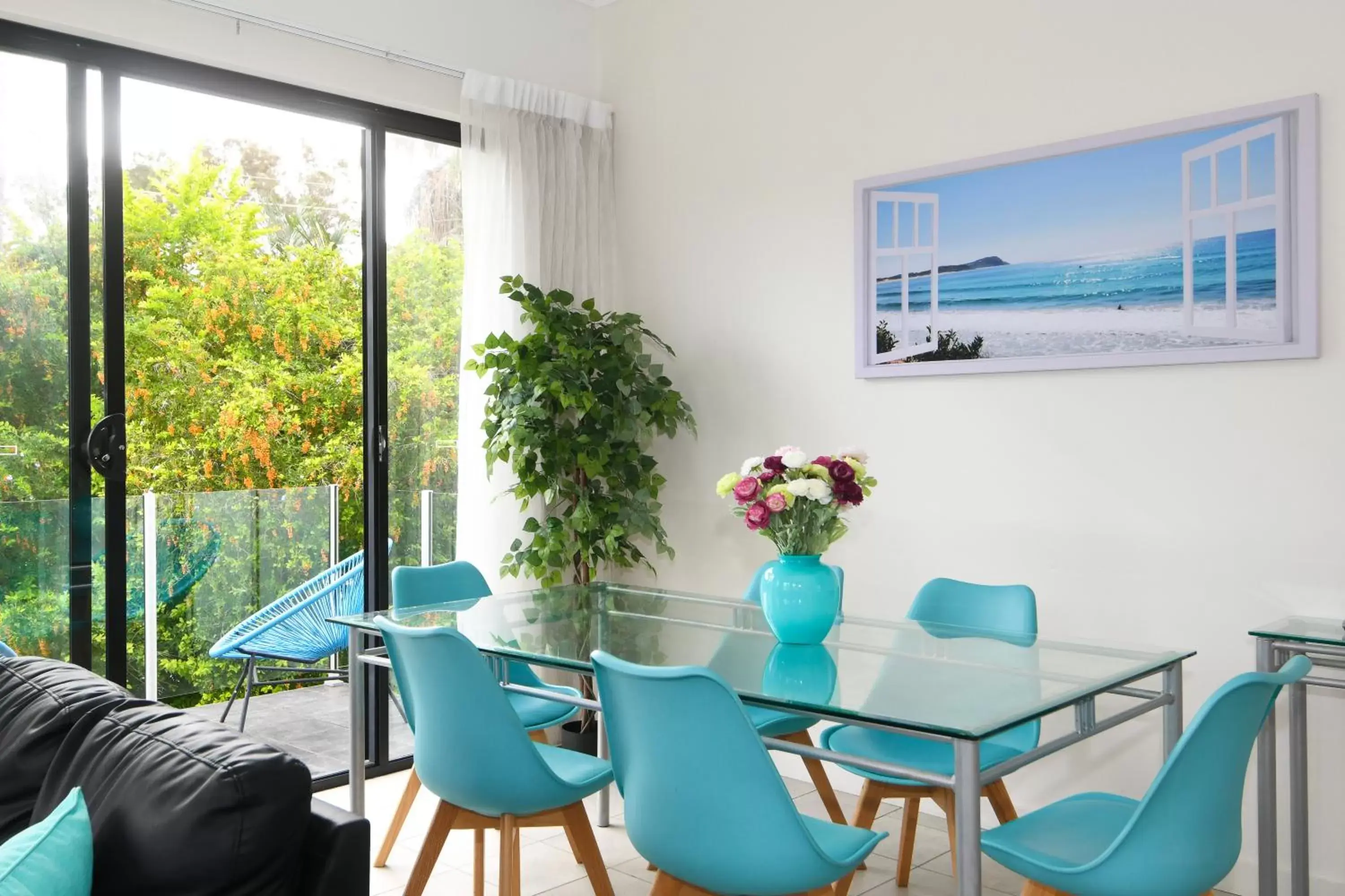 Dining area in Terrigal Pacific Coastal Retreat