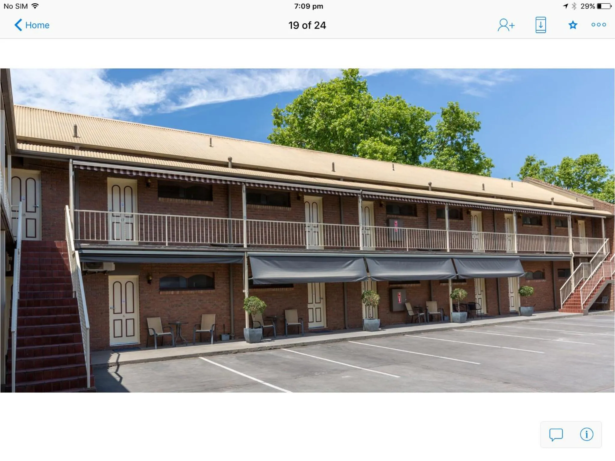 Property building in Albury Townhouse Motel