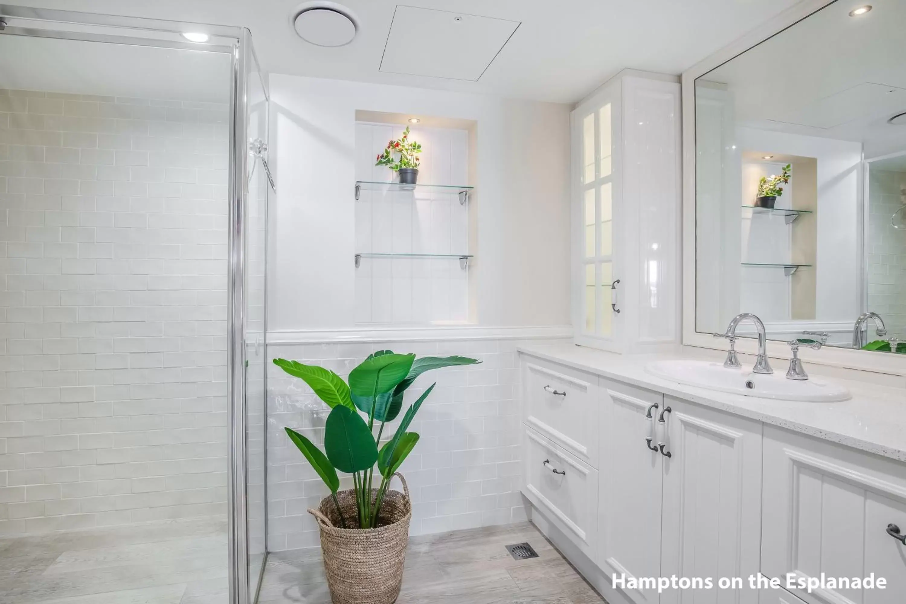 Bathroom in Pacific Plaza Apartments