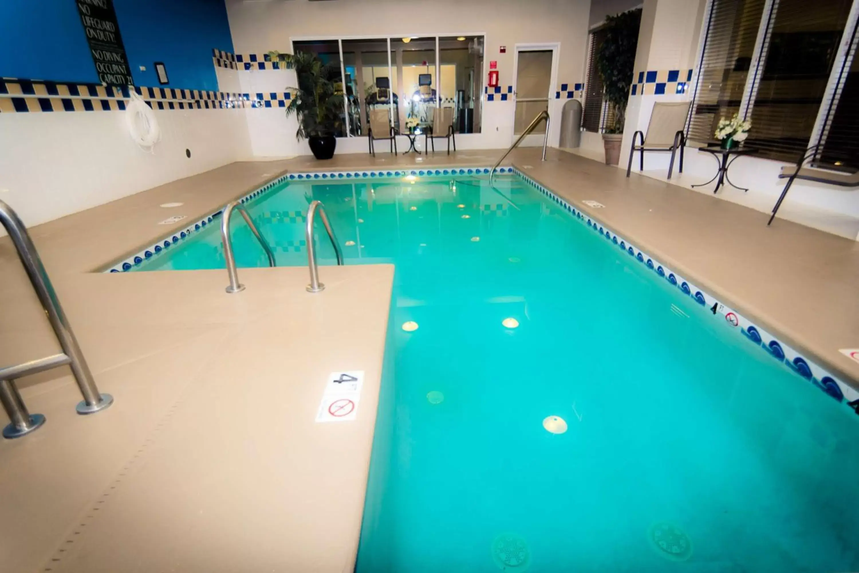 Pool view, Swimming Pool in Hilton Garden Inn Charlotte Uptown