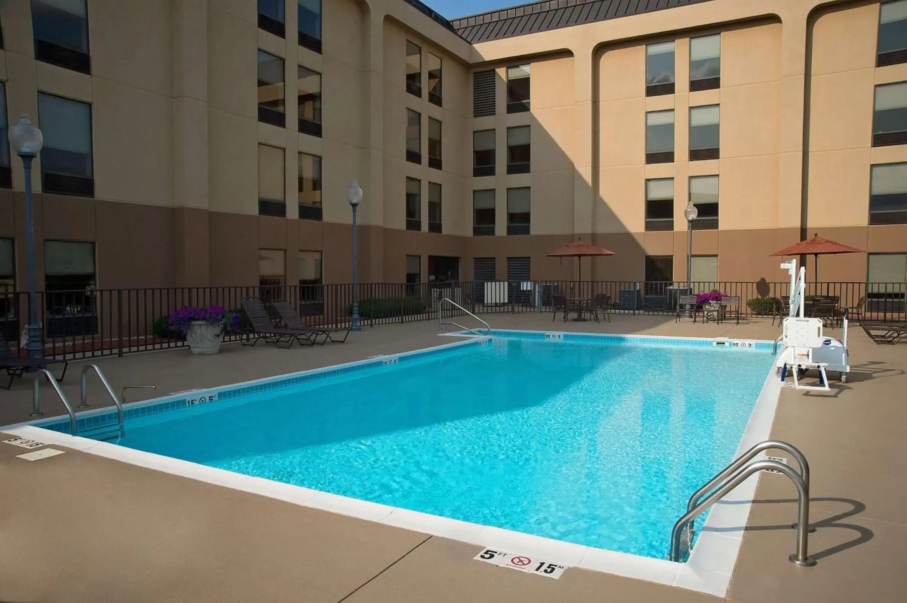 Pool view, Swimming Pool in Hampton Inn Louisville Airport Fair/Expo Center