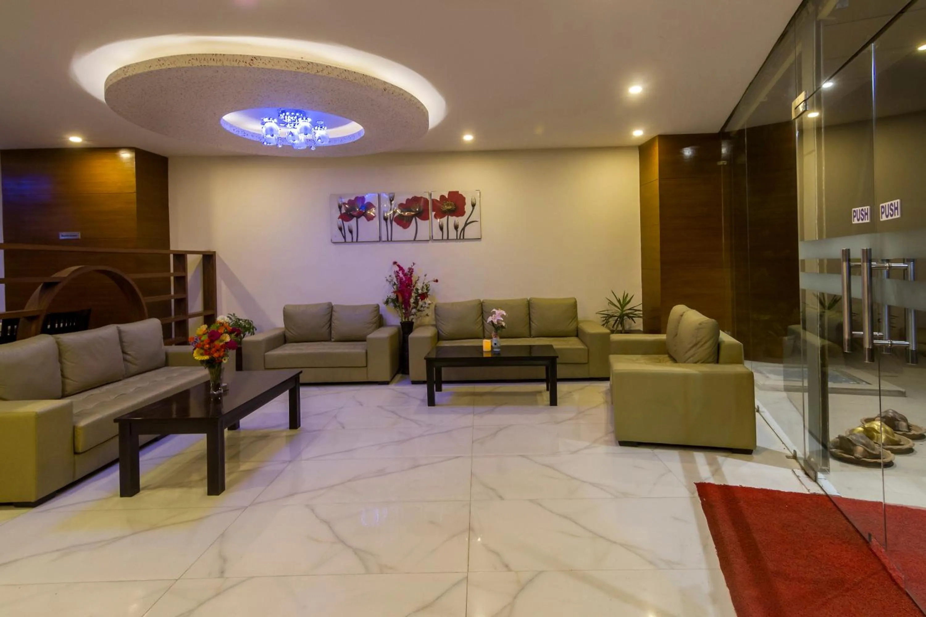 Lobby or reception in Hotel Regal Airport