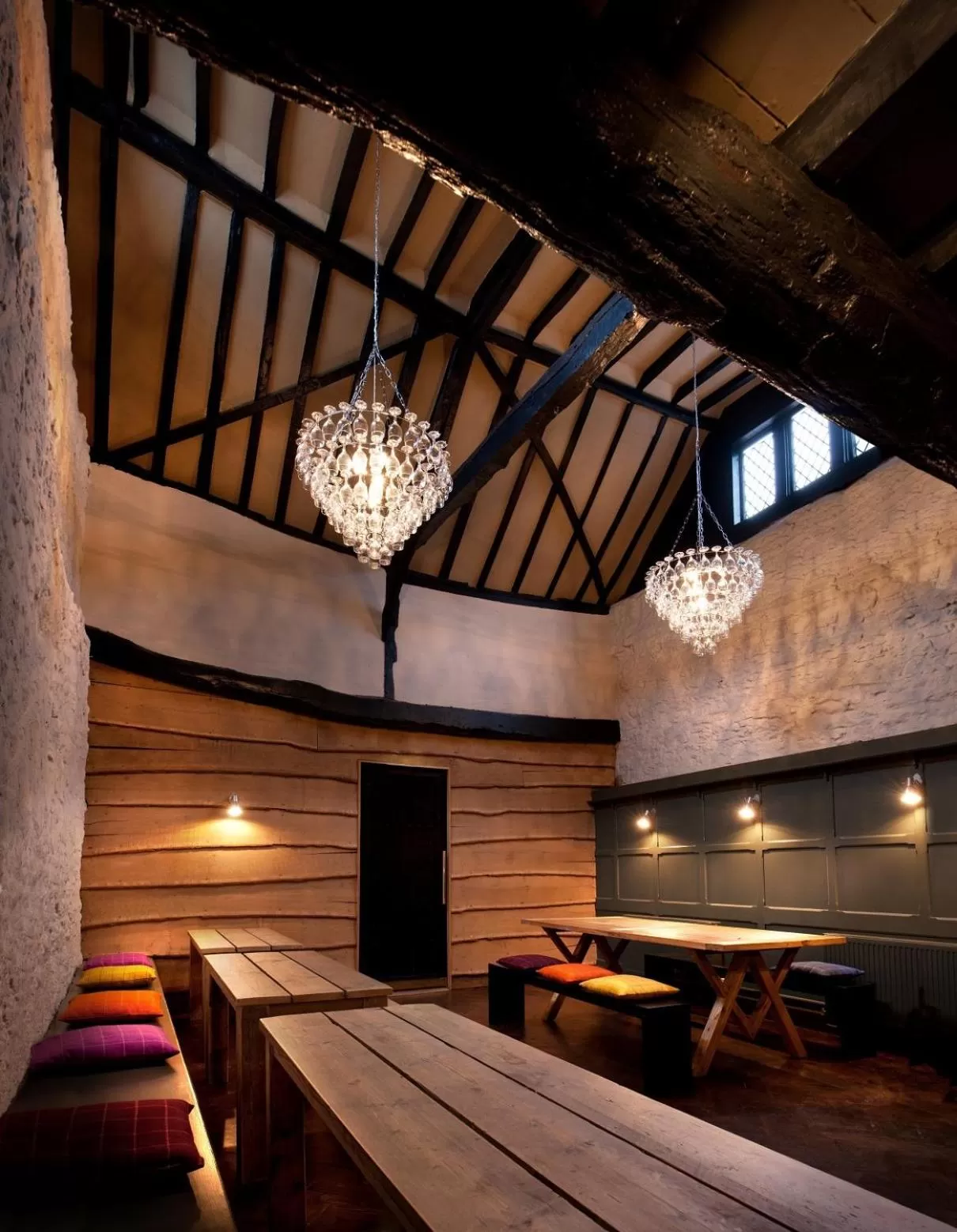 Decorative detail in The Crown And Thistle, Abingdon