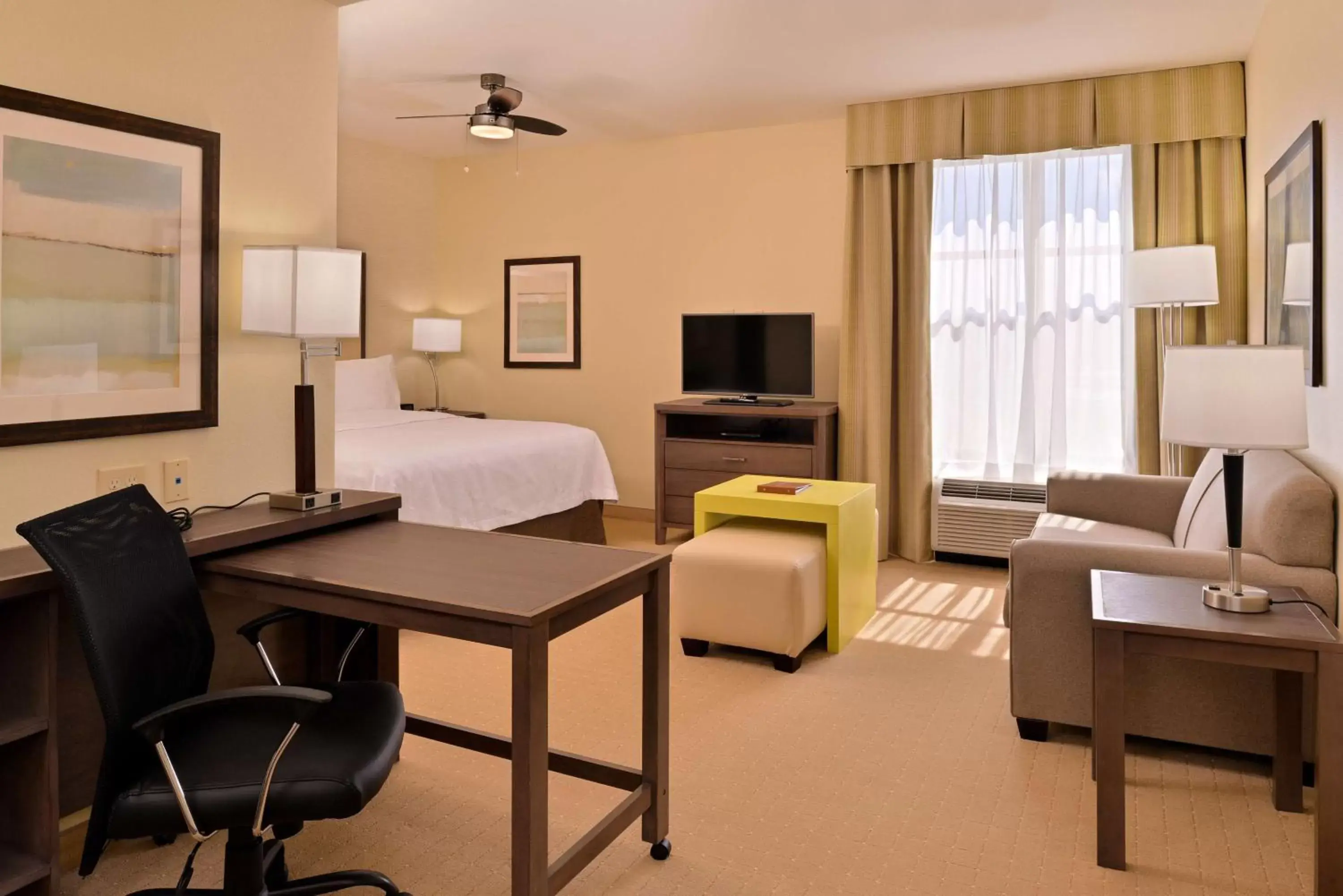 Bedroom, Seating Area in Homewood Suites by Hilton Houma