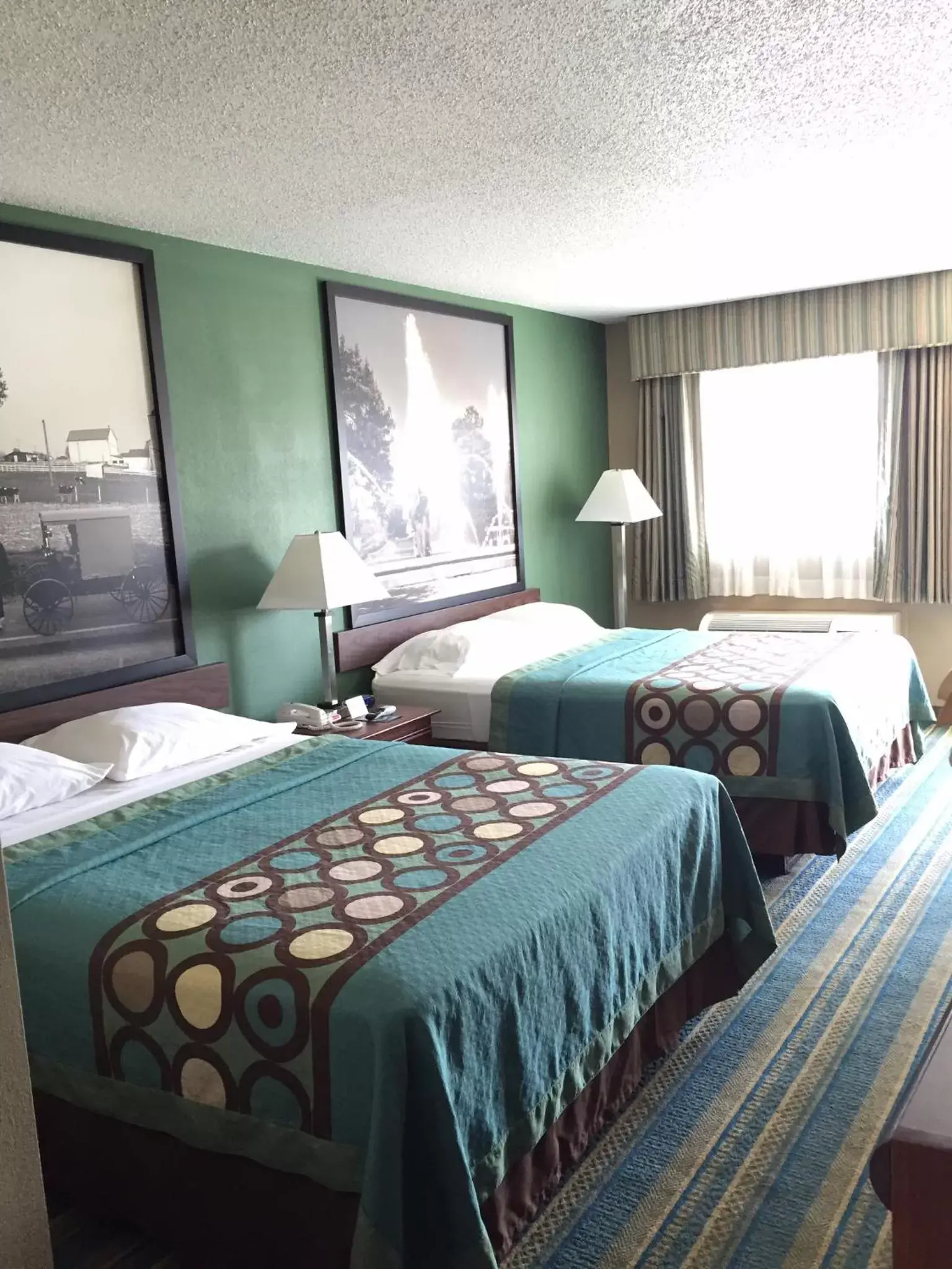 Queen Room with Two Queen Beds - Non-Smoking in Super 8 by Wyndham Greencastle