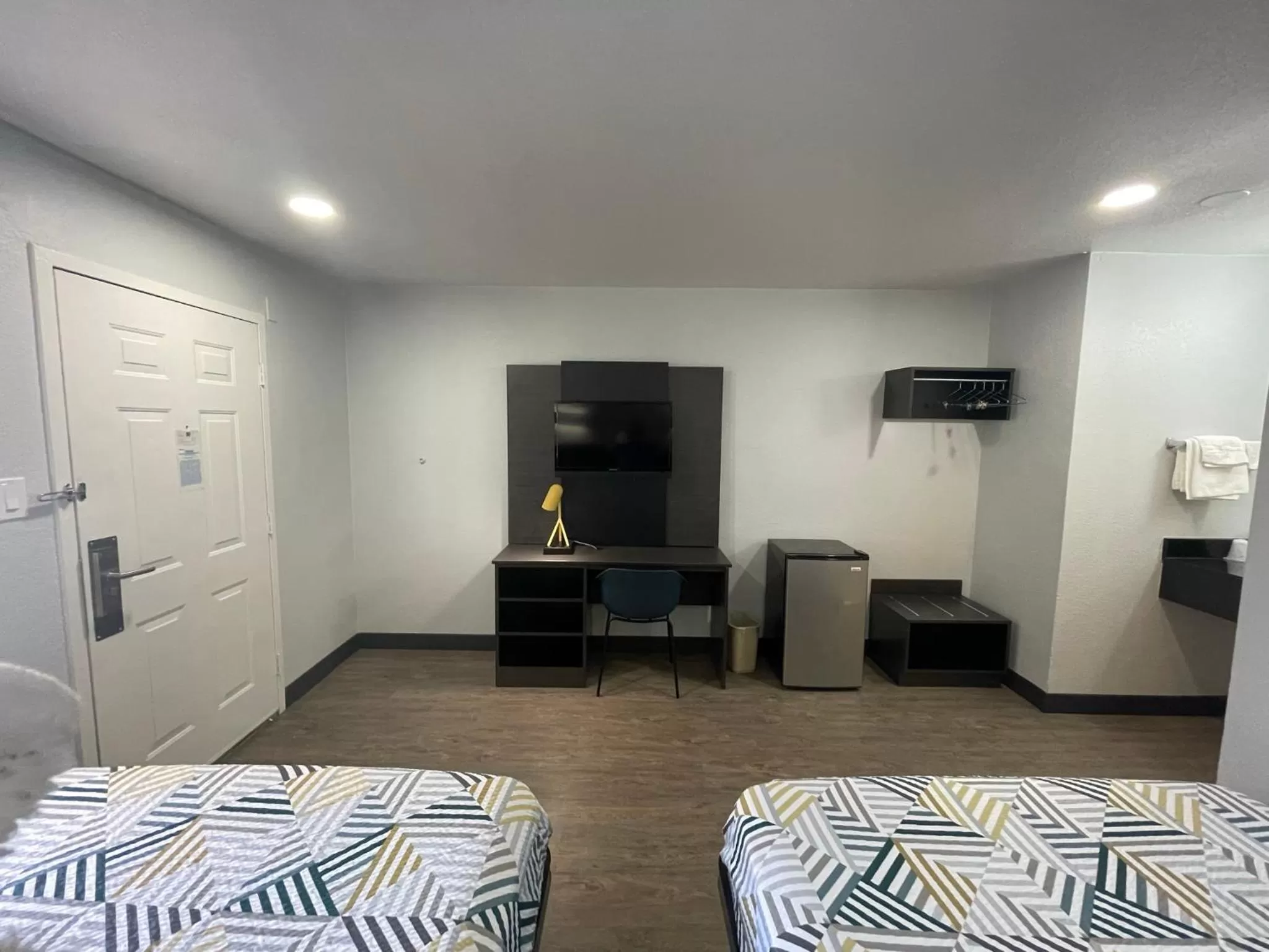 Bed in Motel 6 Denton, TX - UNT