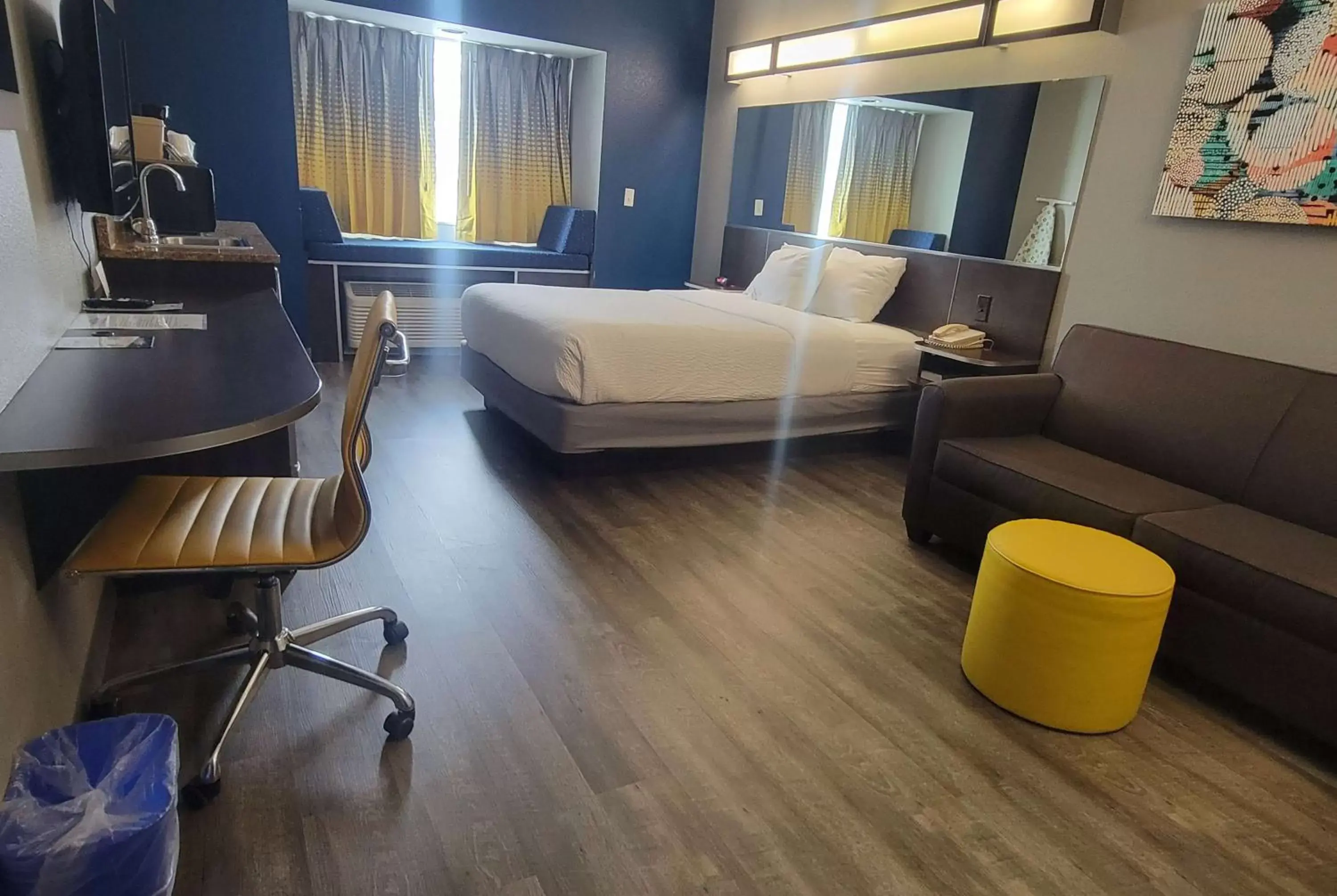 Bed in Microtel Inn & Suites by Wyndham Bluffs