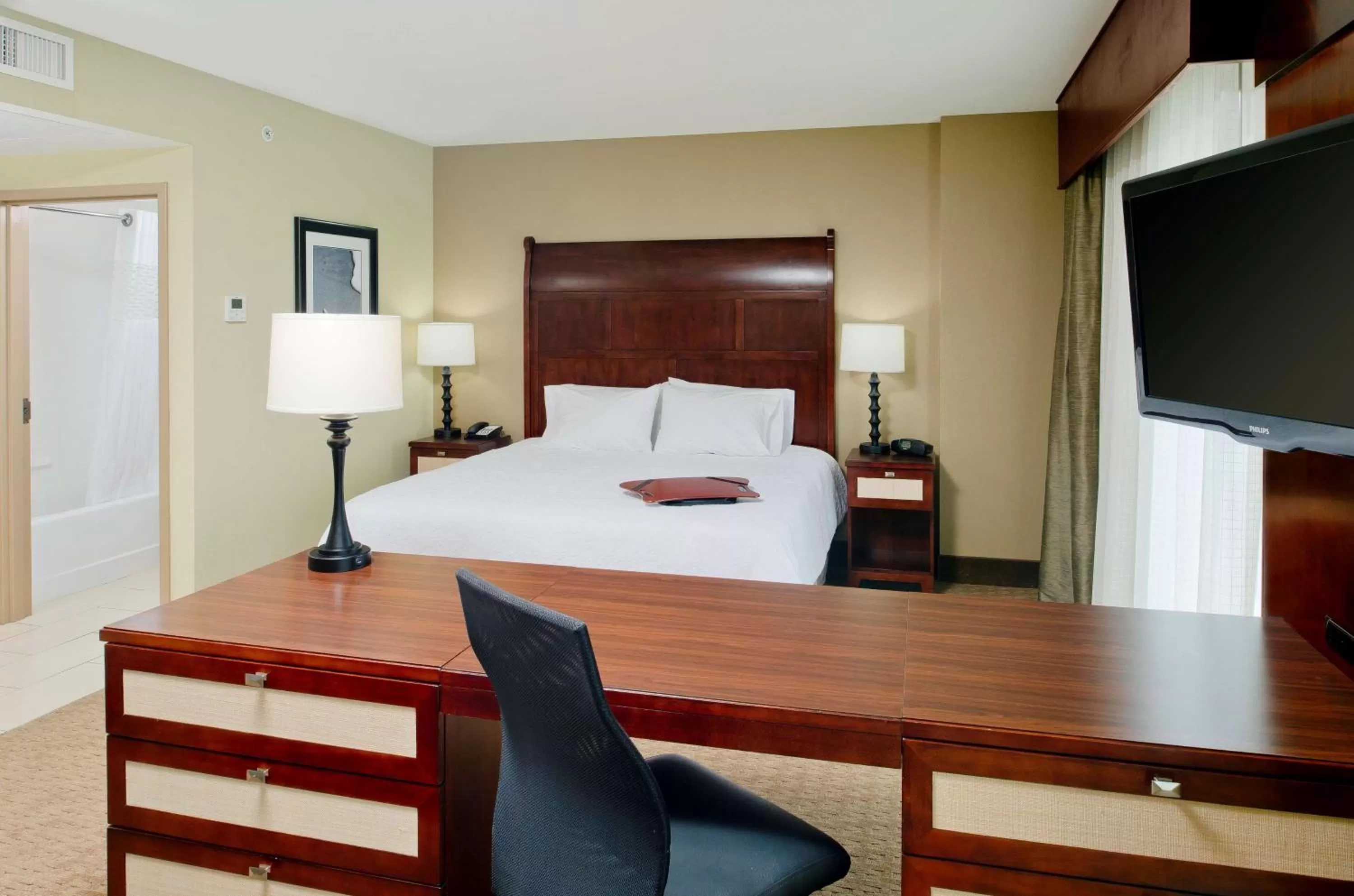 King Studio with Bay View in Hampton Inn & Suites Ocean City Bayfront-Convention Center