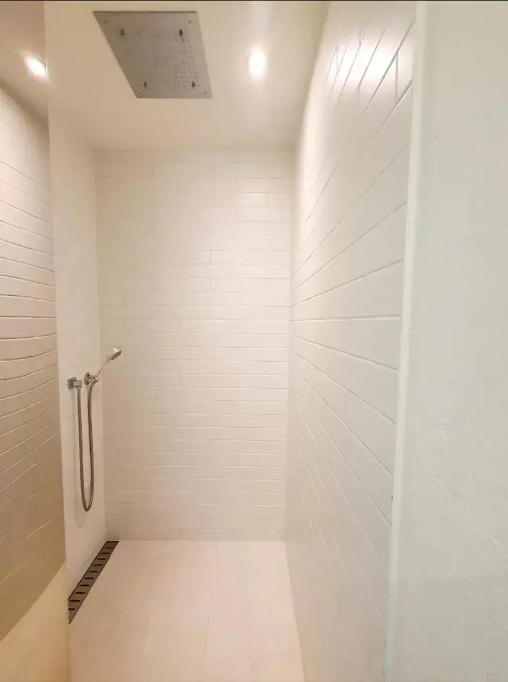 Bathroom in JS Boutique Hotel