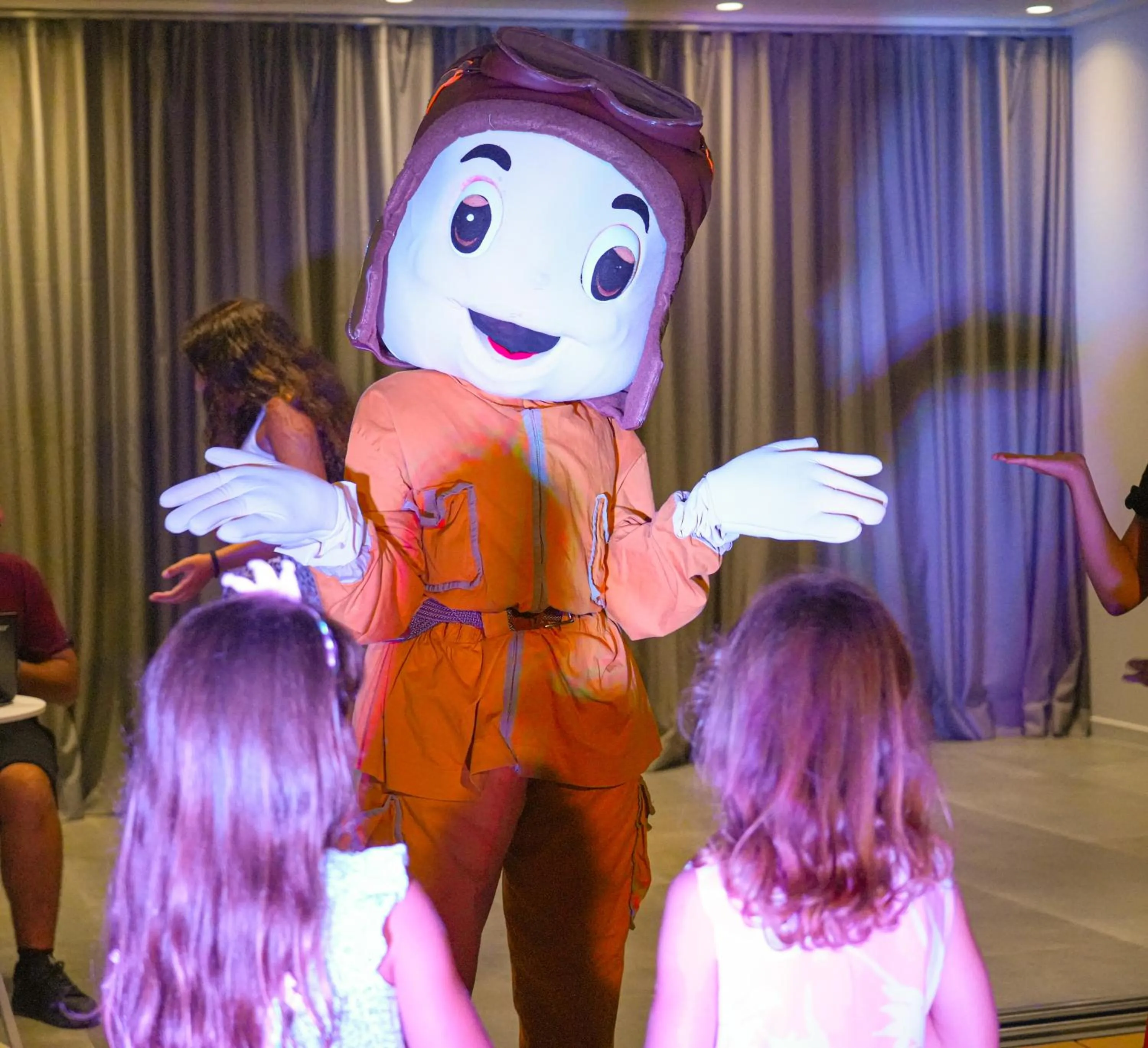 Evening entertainment in Nautilus Family Hotel