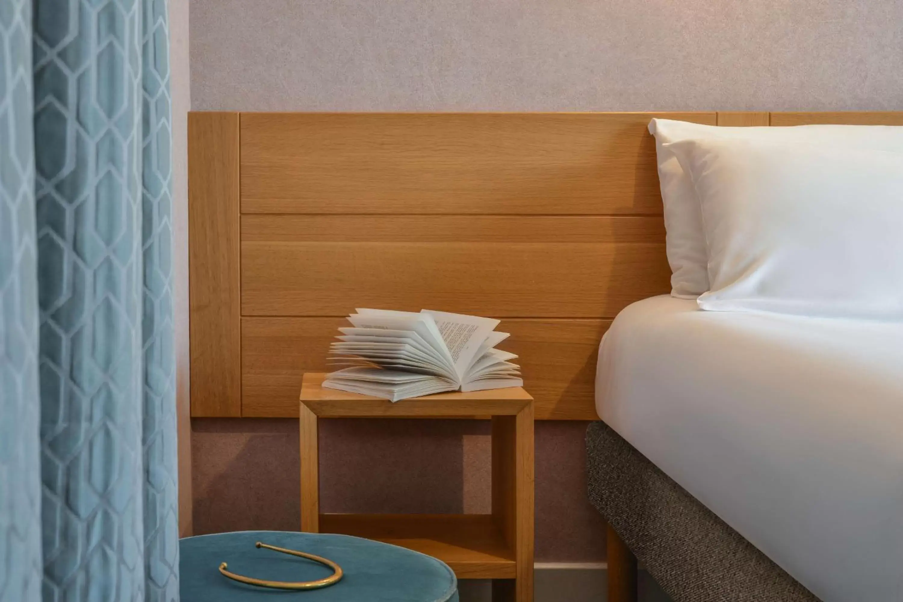 Bed in Hotel au Grand Saint Jean