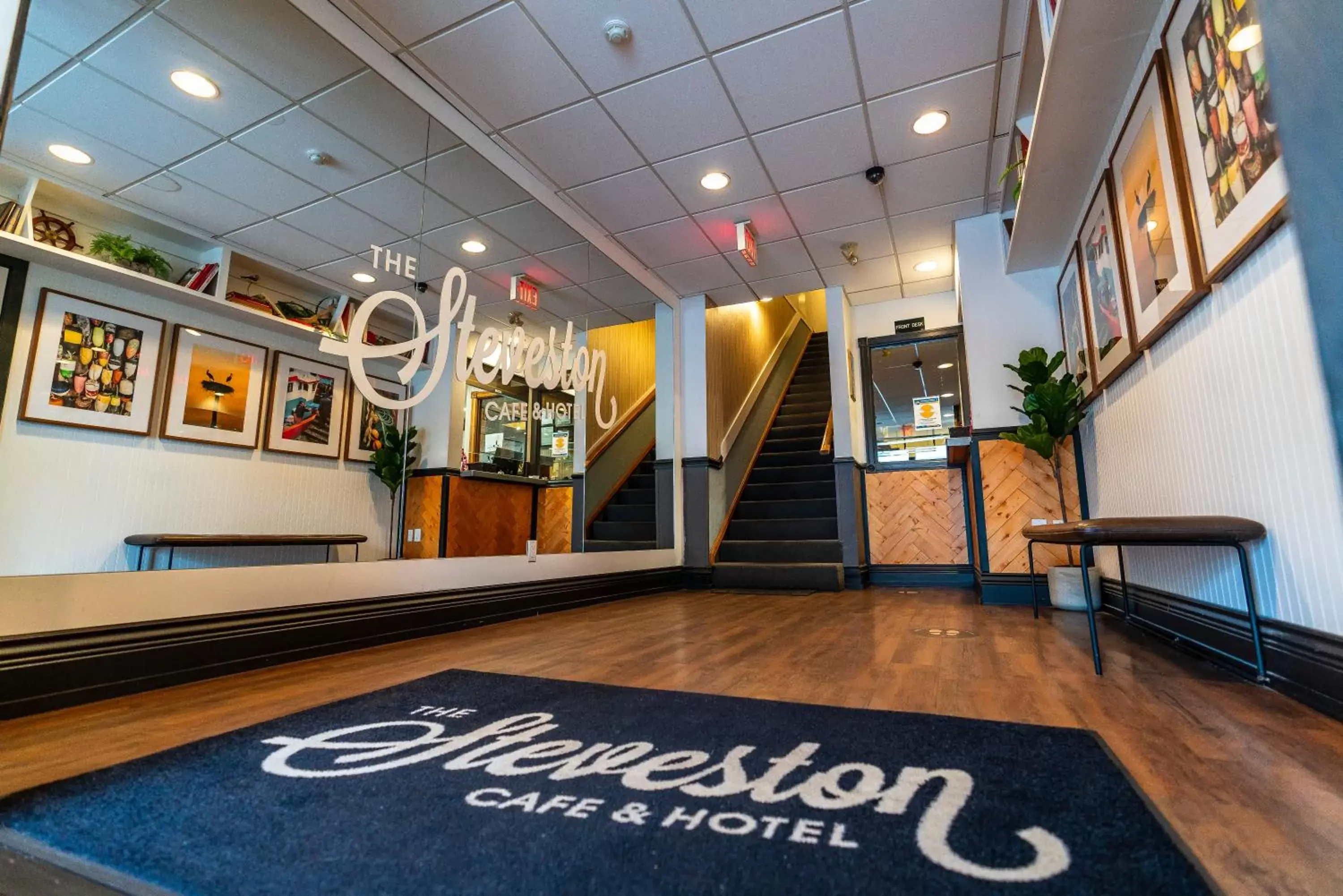 Lobby or reception in The Steveston Cafe & Hotel