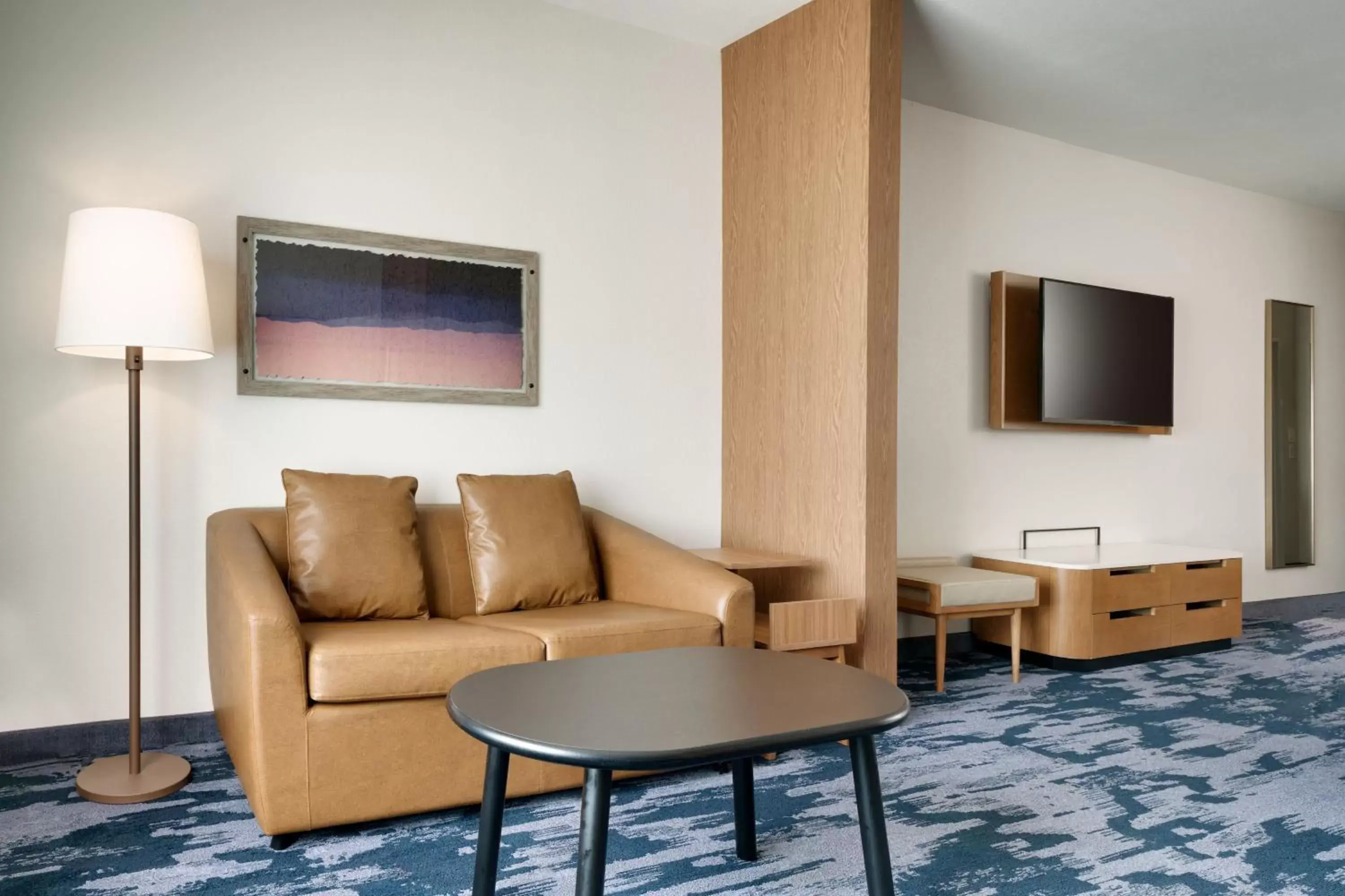 Bedroom, Seating Area in Fairfield Inn & Suites by Marriott Houston League City