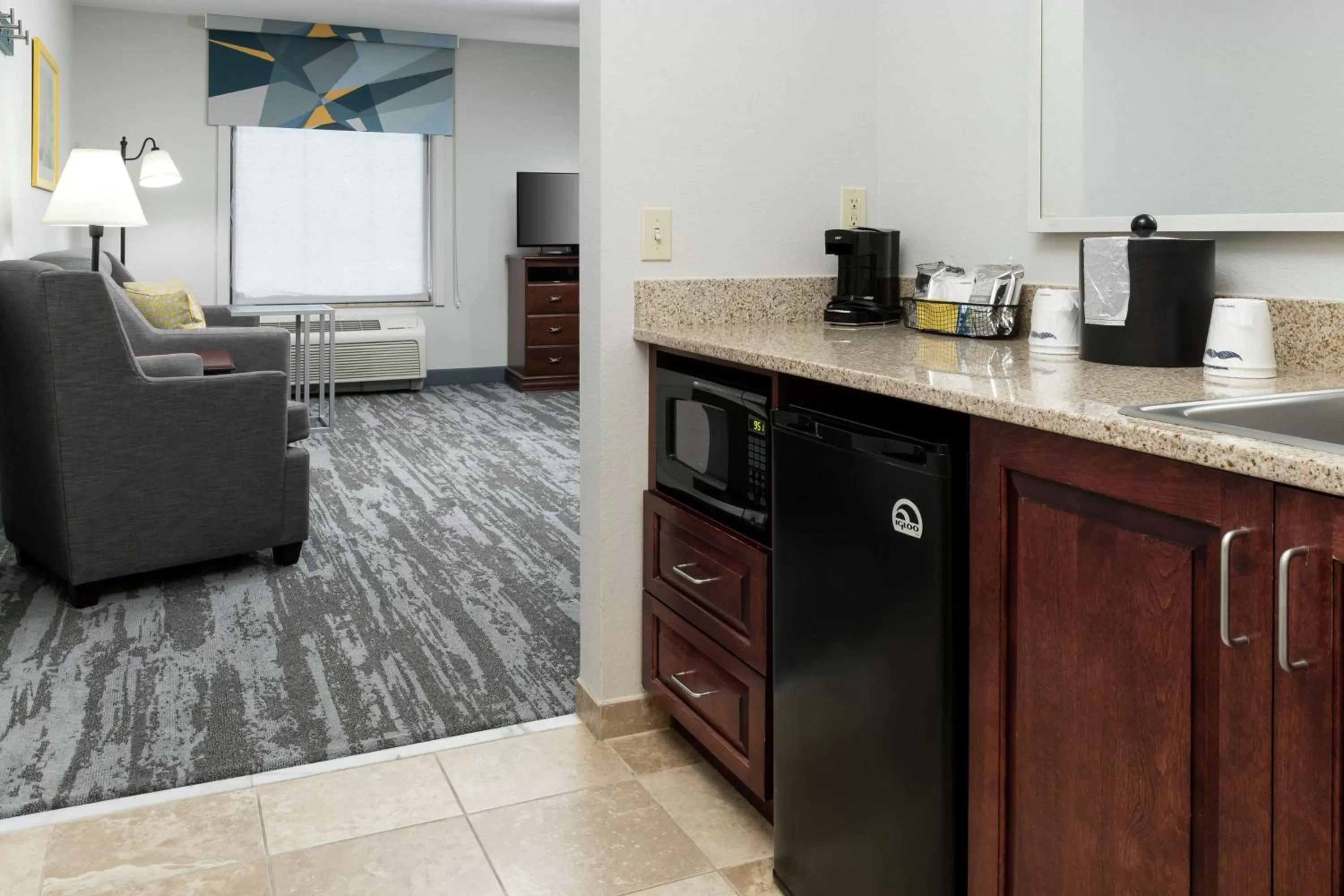 Bedroom in Hampton Inn & Suites Rochester-North