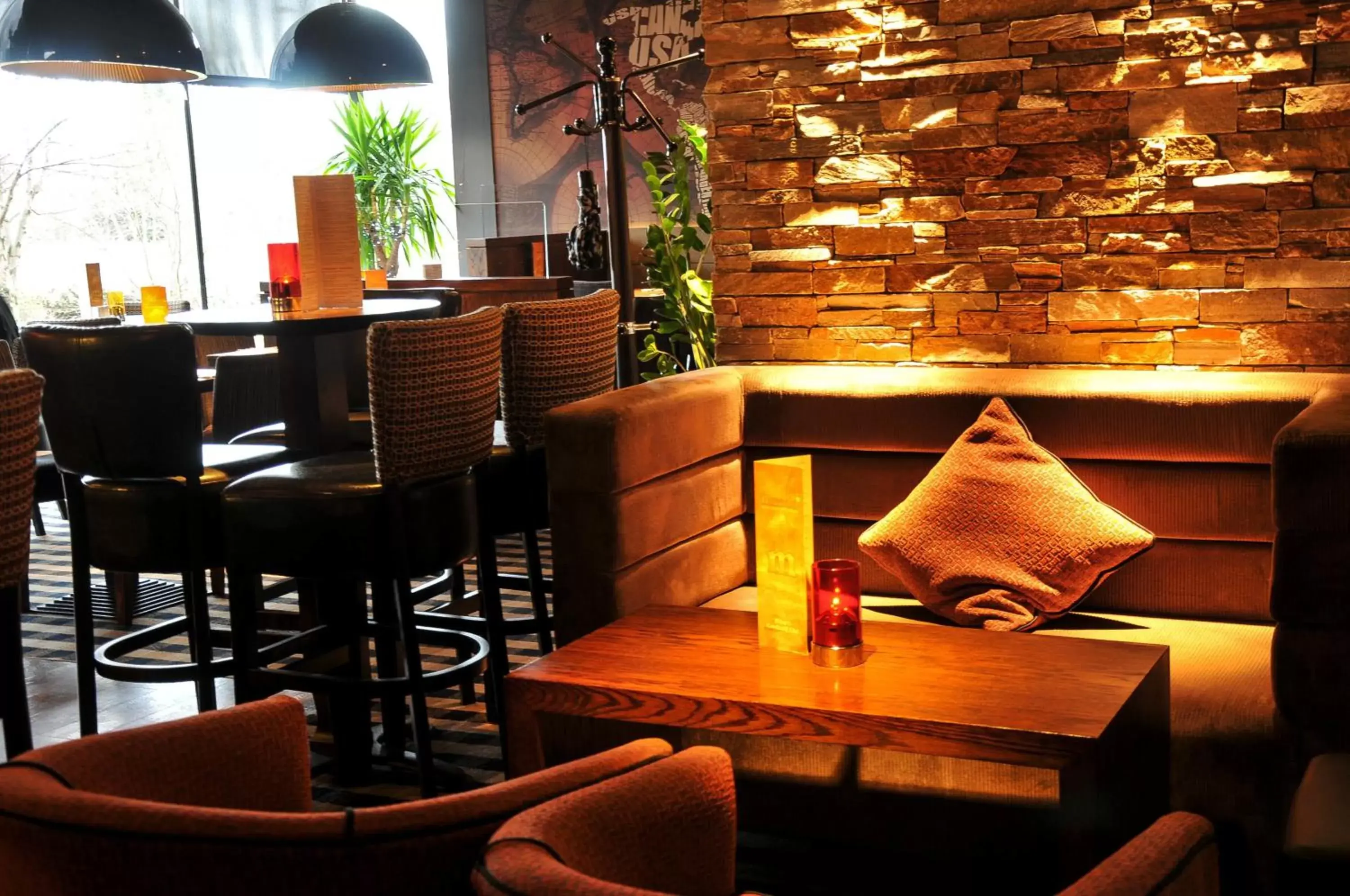 Lounge or bar in Mondo Hotel Lounge or bar in Mondo Hotel