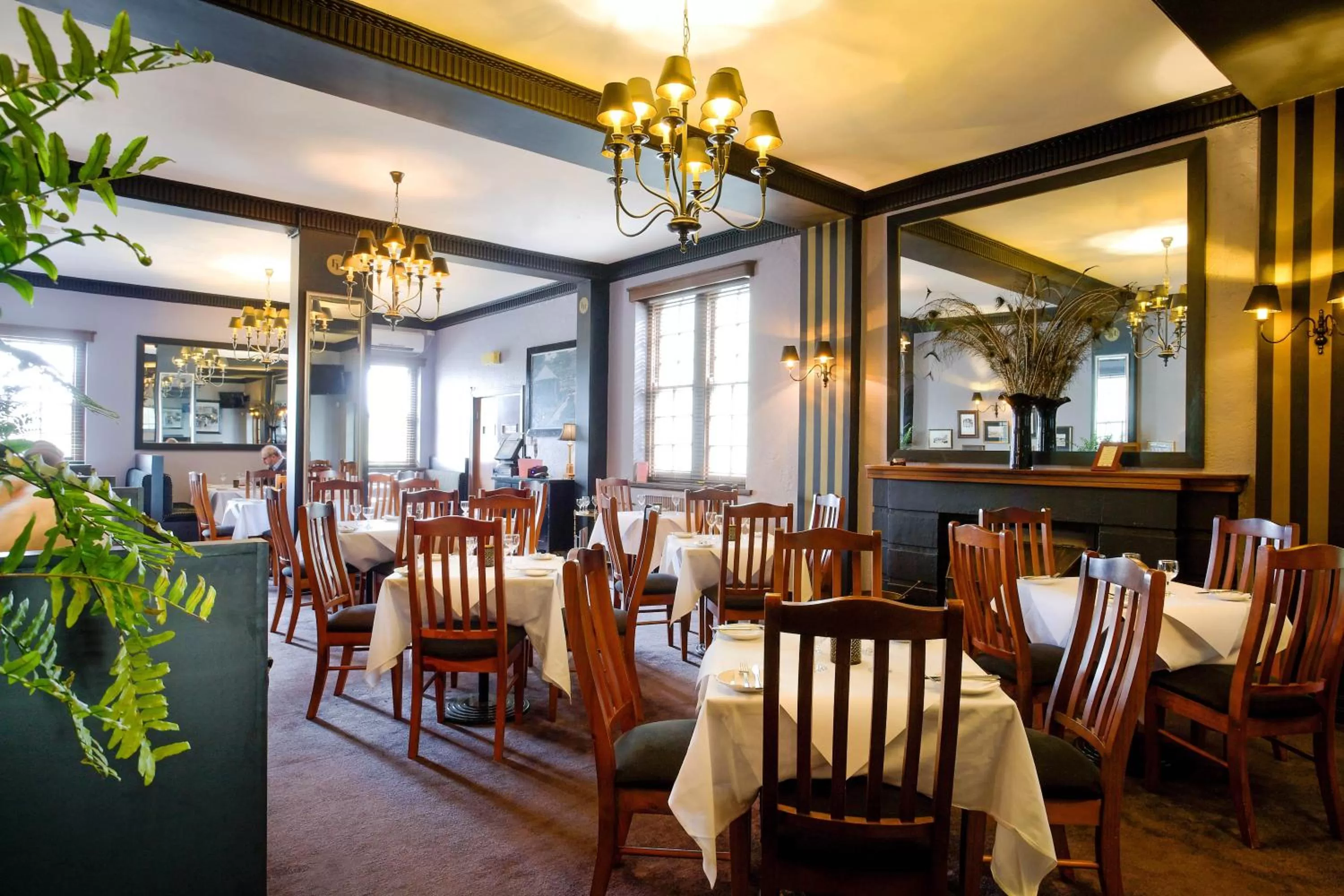 Lunch in Katoomba Hotel