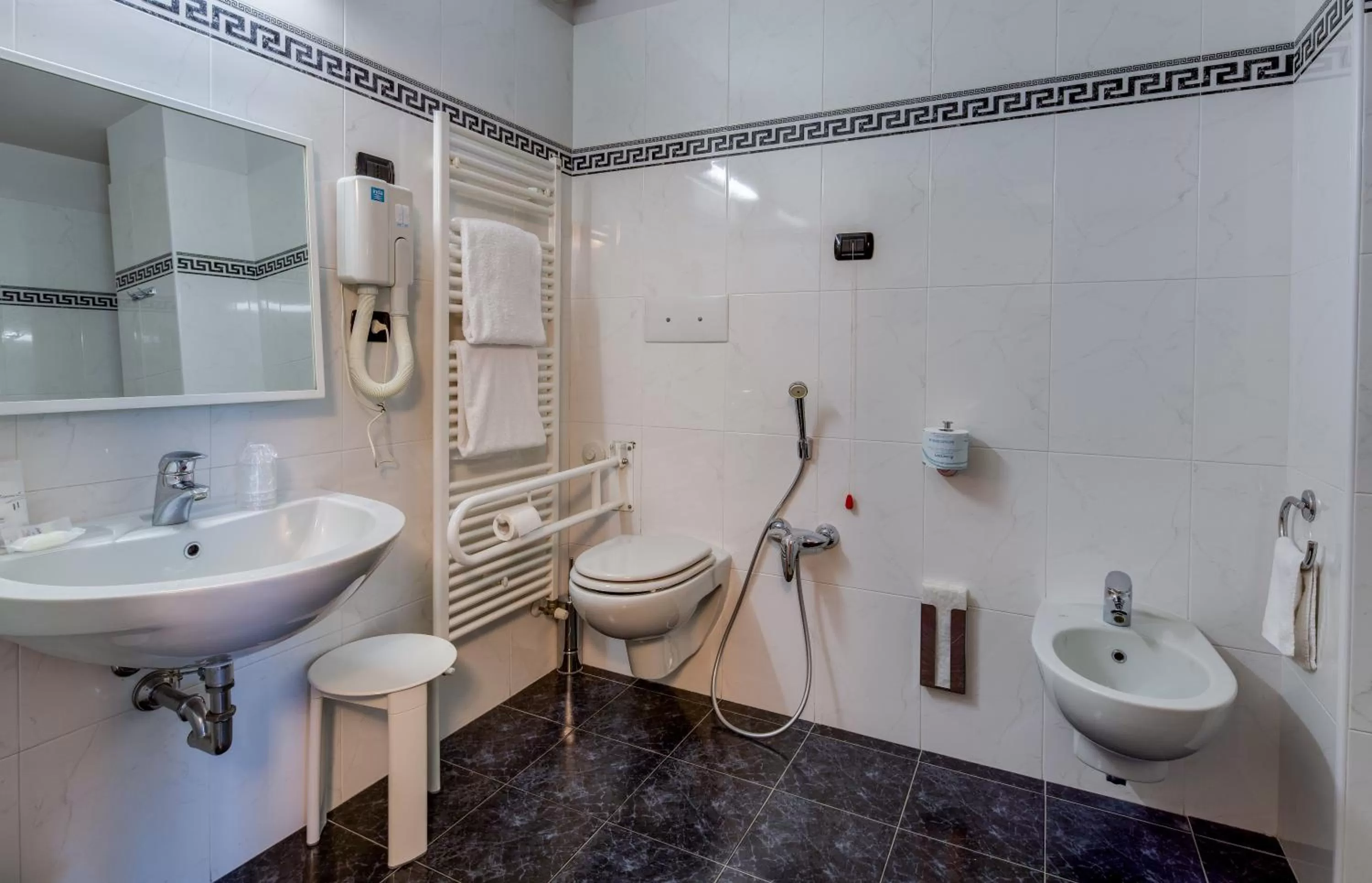 Bathroom in Art & Hotel Aeroporto