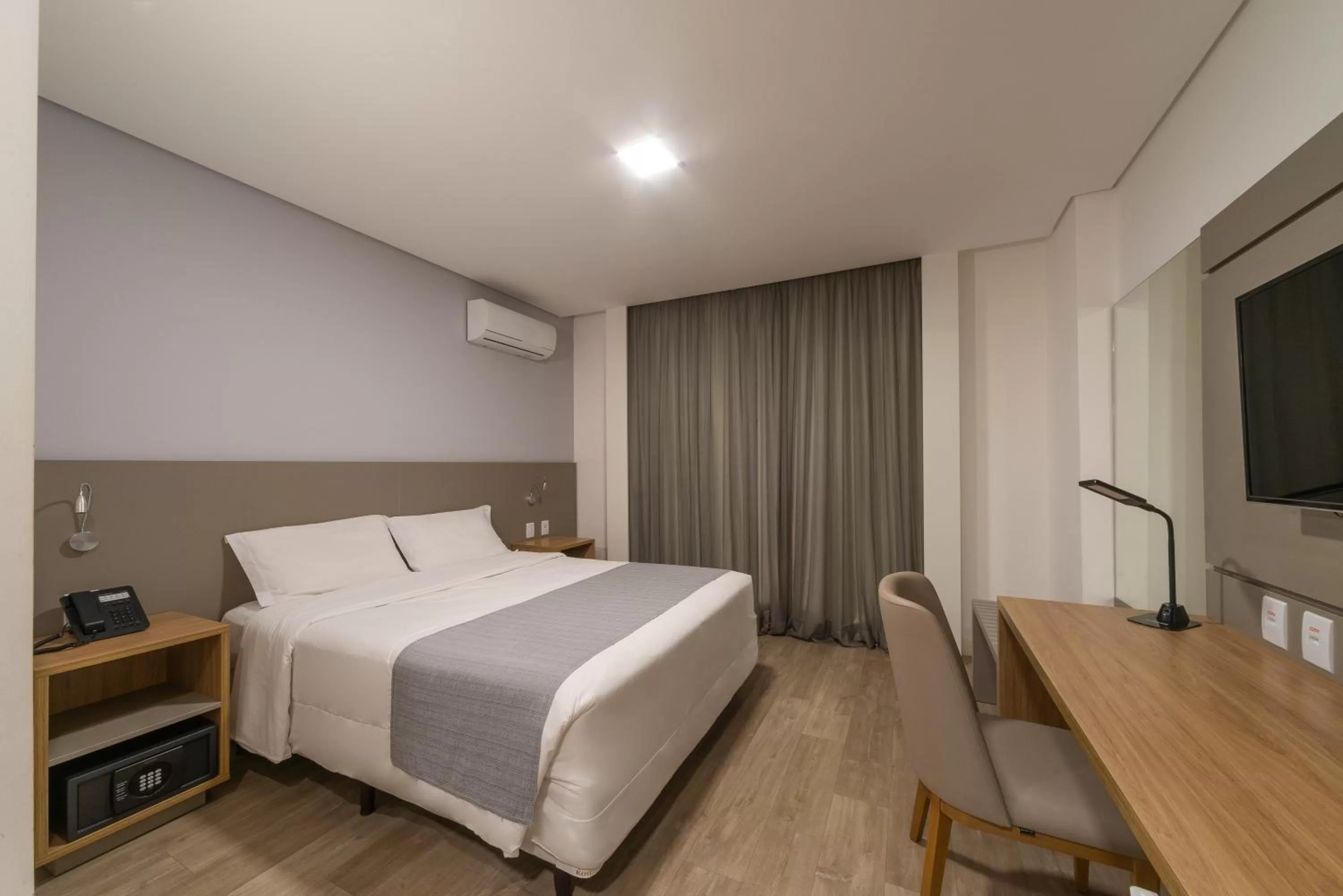 Bedroom, Bed in Hotel Laghetto Rio Grande