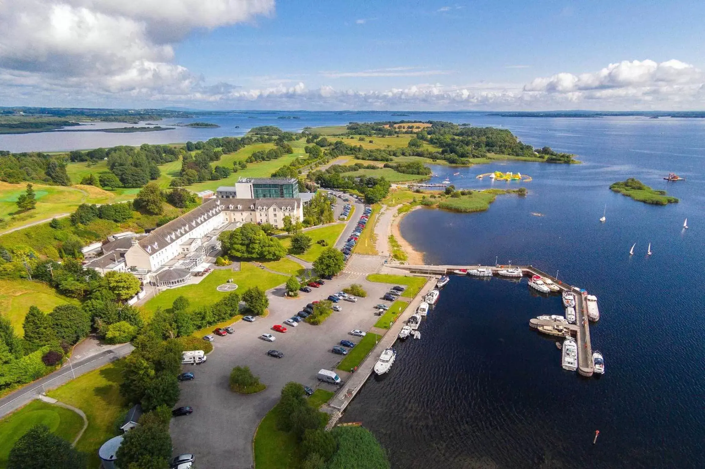 Facade/entrance, Bird's-eye View in Hodson Bay Hotel