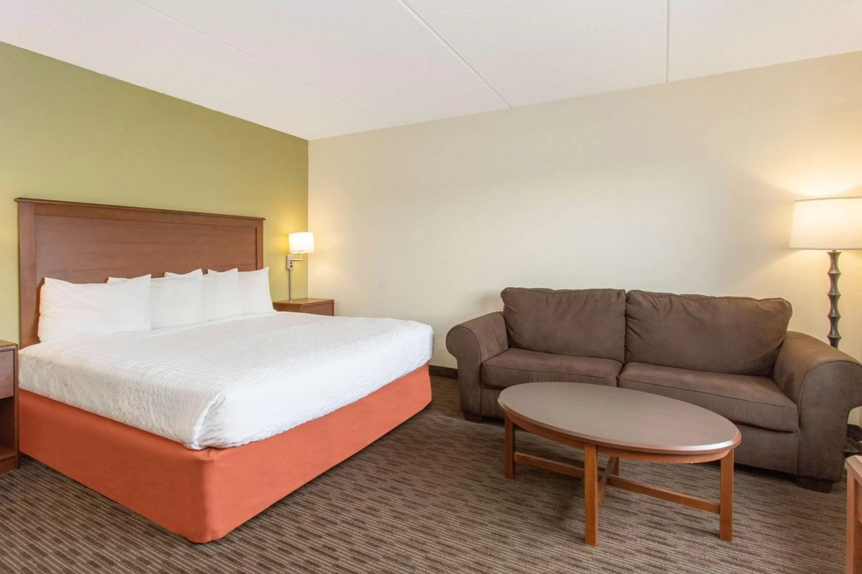 Photo of the whole room, Bed in AmericInn by Wyndham Calumet
