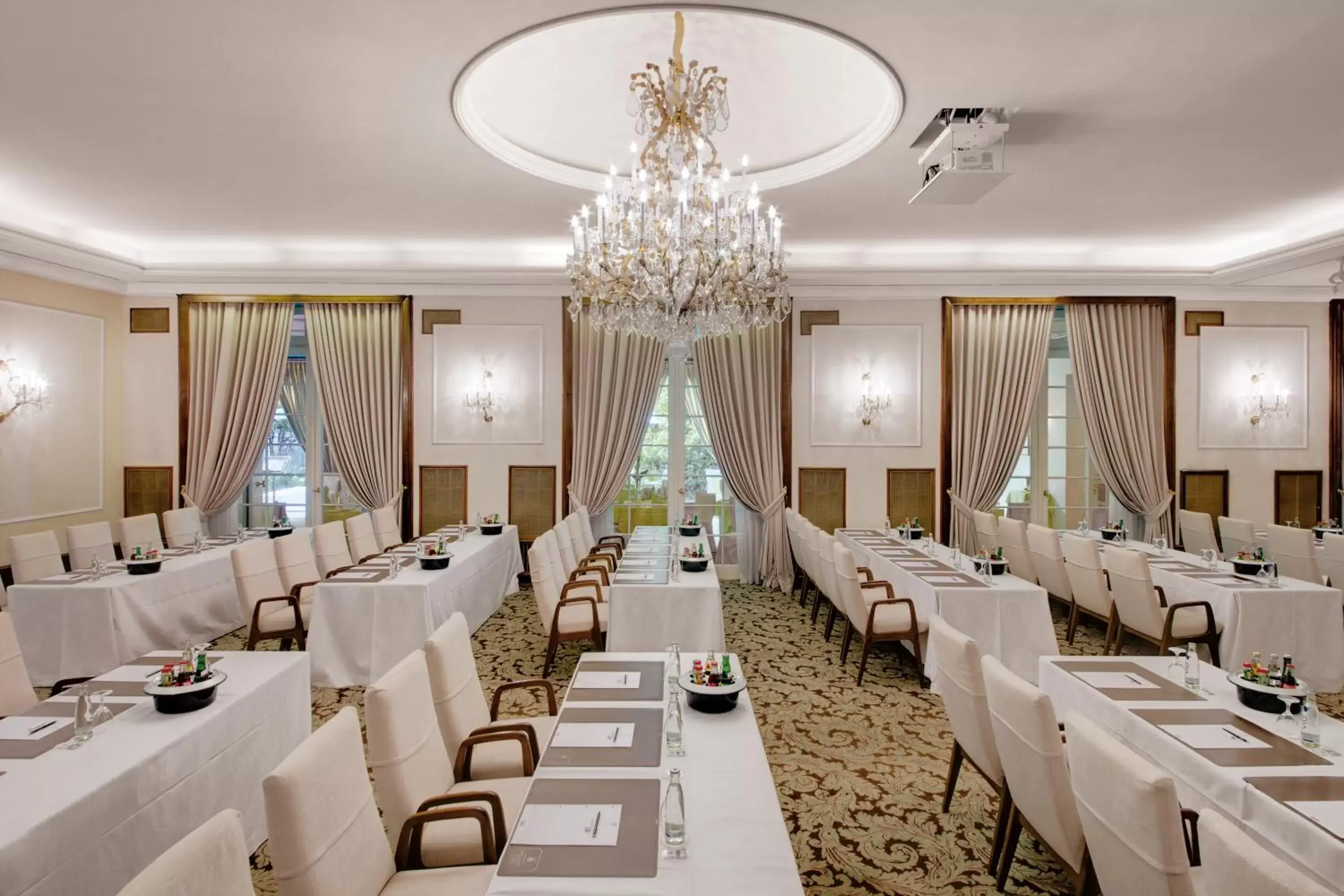 Meeting/conference room, Restaurant/Places to Eat in Hotel Europäischer Hof Heidelberg