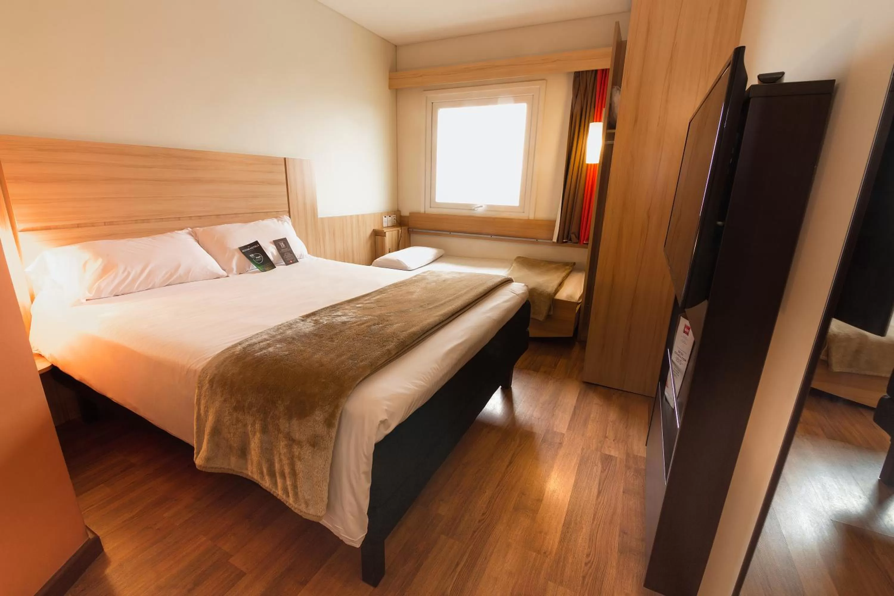 Photo of the whole room, Bed in ibis Concepcion