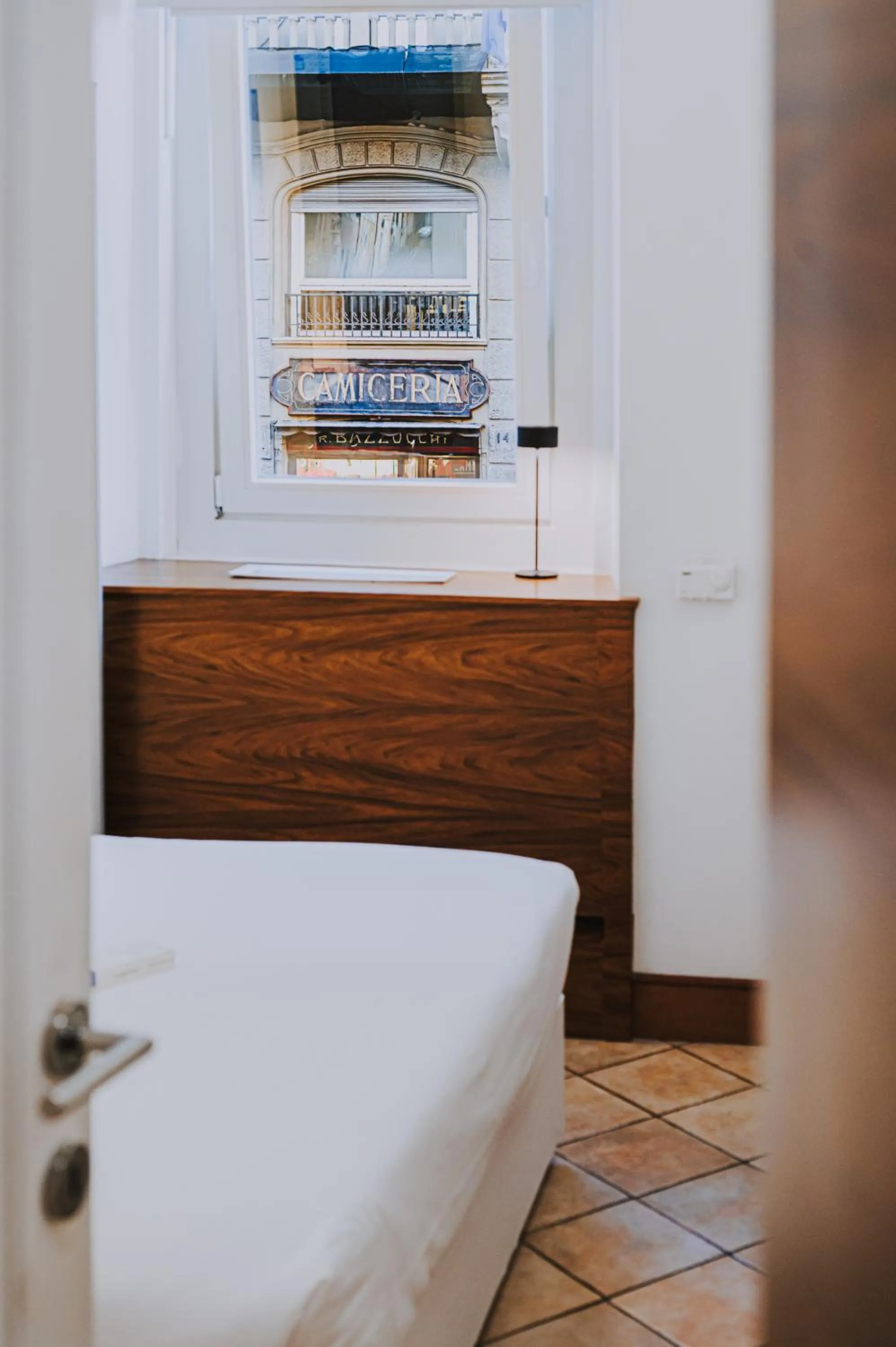 Bed in Albergo Delle Regioni, Barberini - Fontana di Trevi