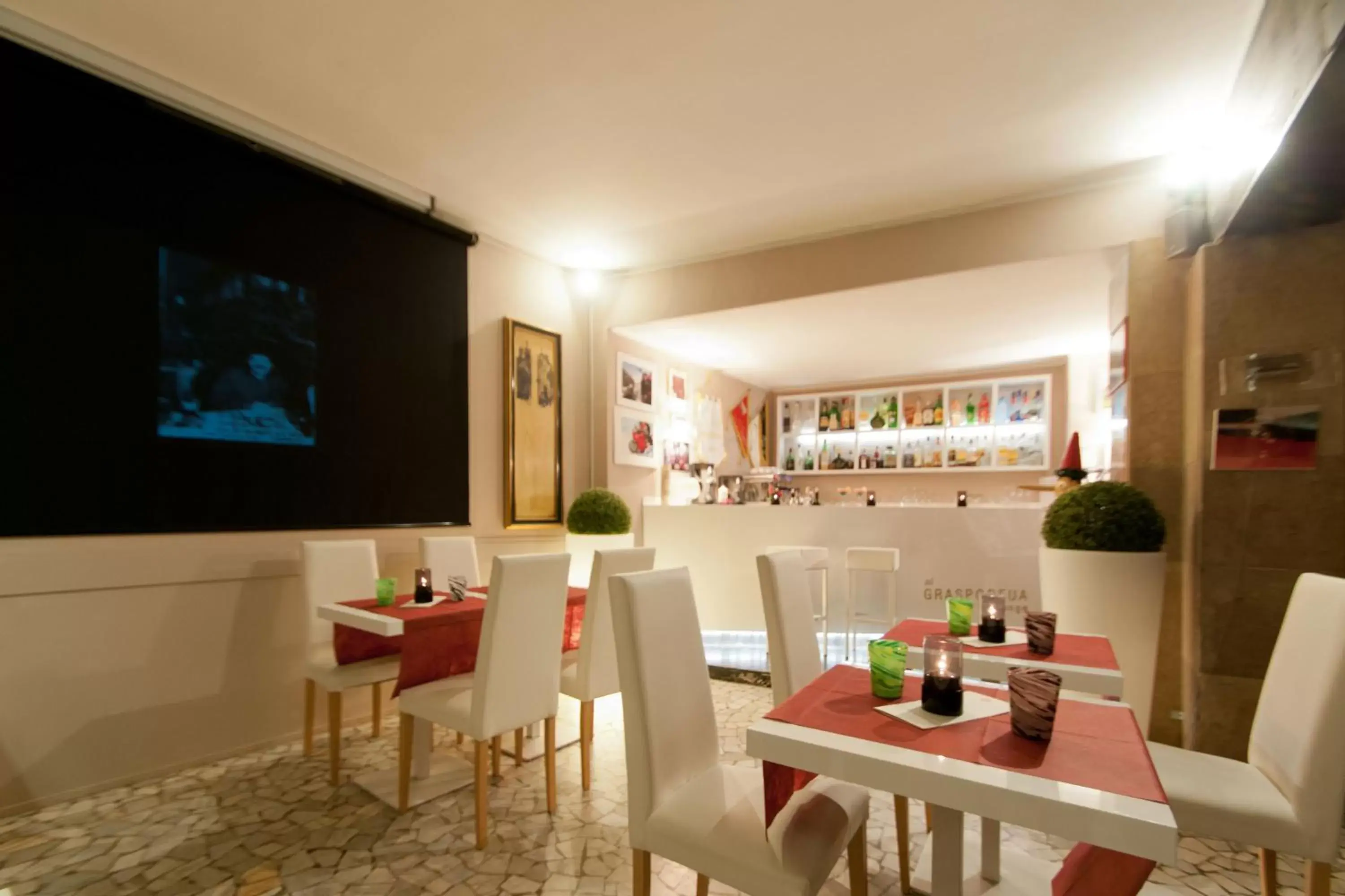 Restaurant/Places to Eat in Hotel al Graspo de Ua