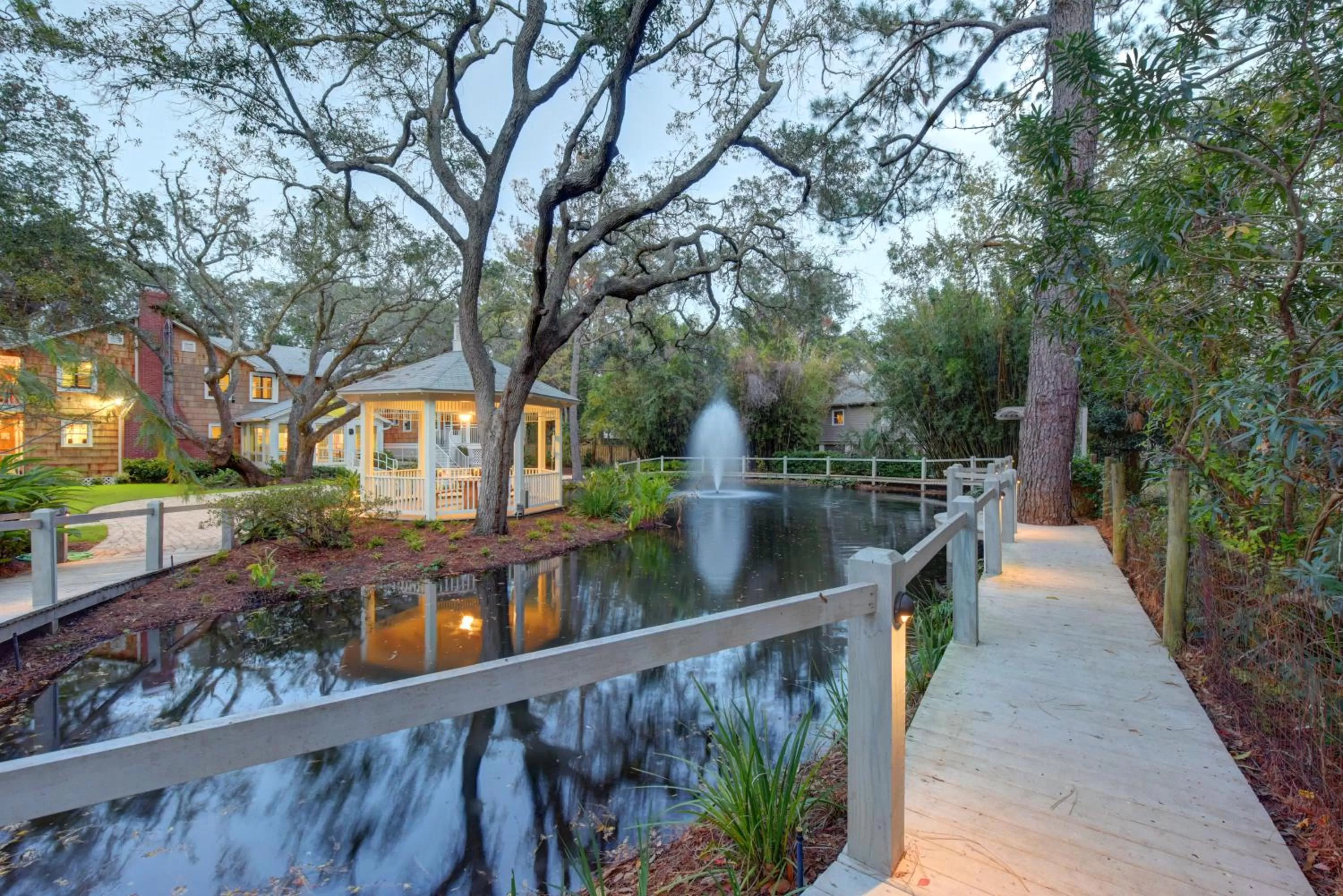 Bird's eye view in The Grey Owl Inn
