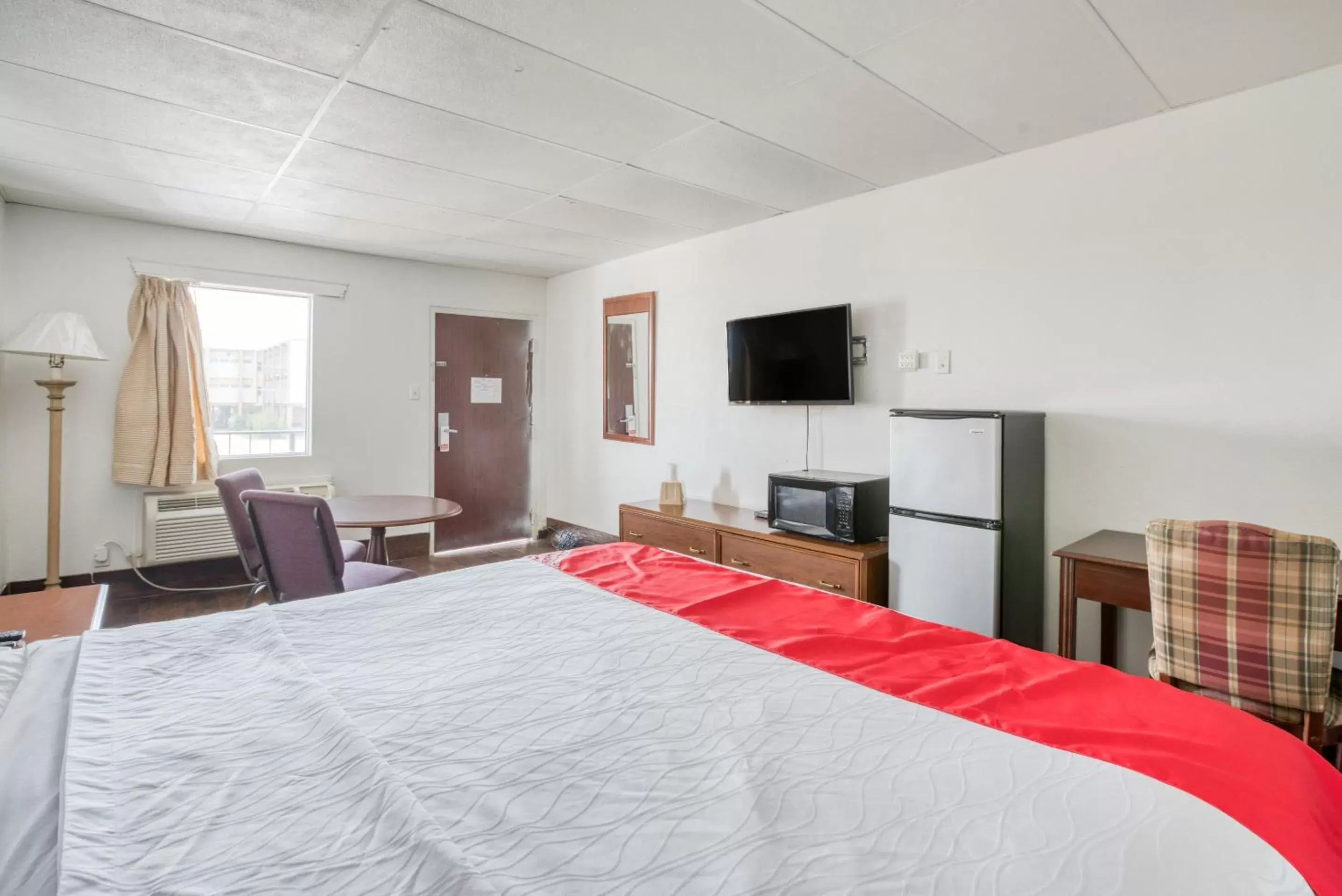 Bedroom, Bed in OYO Hotel San Antonio Lackland Air Force Base West